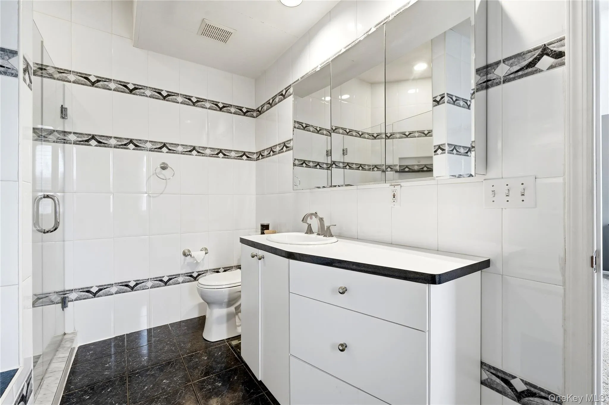 1 Gould Drive, Brookhaven, NY, 4 Bedrooms Bedrooms, 9 Rooms Rooms,2 BathroomsBathrooms,Residential,For Rent,Gould,0,1019380 1 Gould Drive, Brookhaven, NY, 4 Bedrooms Bedrooms, 9 Rooms Rooms,2 BathroomsBathrooms,Residential,For Rent,Gould,0,1019380