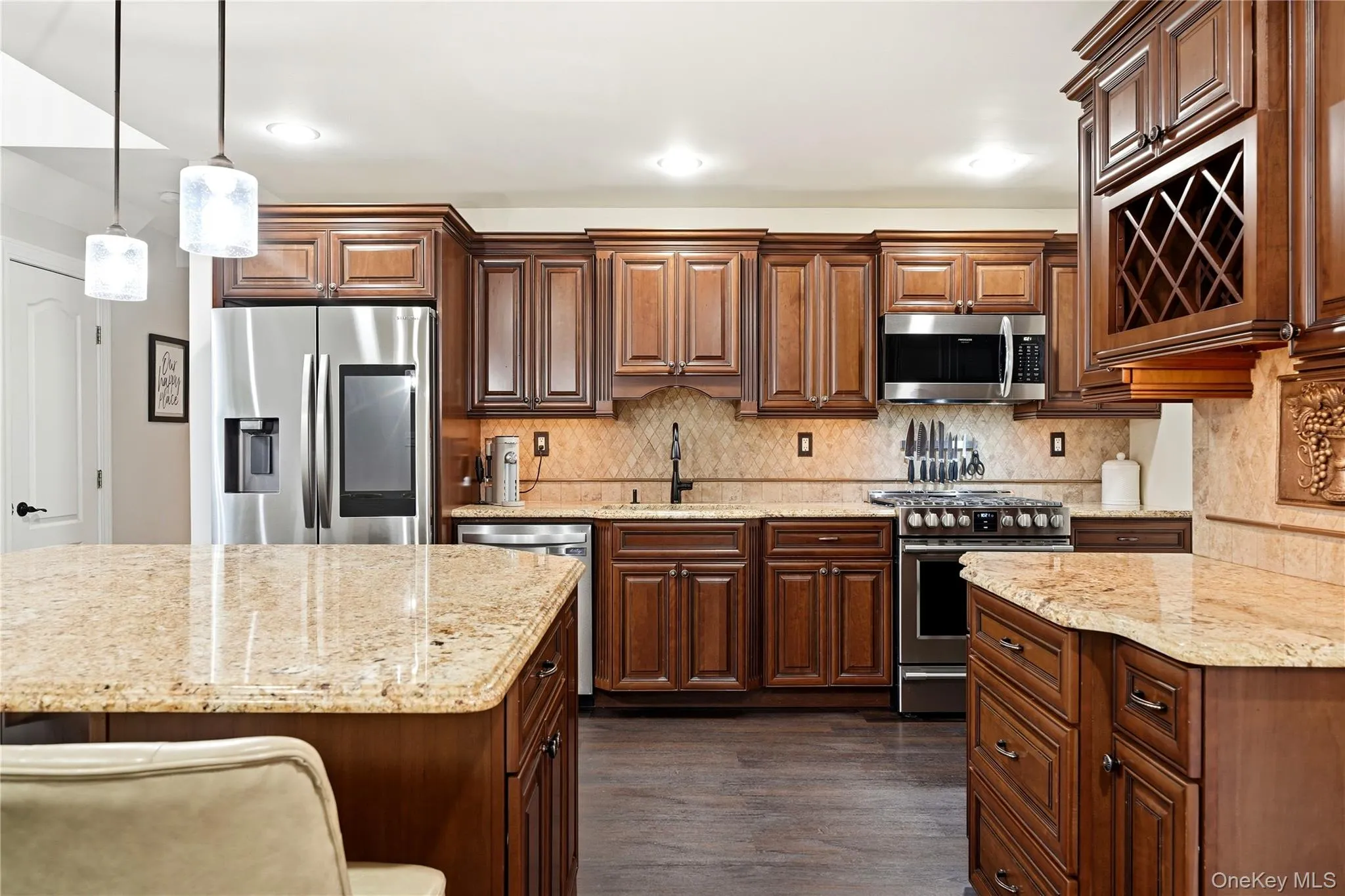 1 Gould Drive, Brookhaven, NY, 4 Bedrooms Bedrooms, 9 Rooms Rooms,2 BathroomsBathrooms,Residential,For Rent,Gould,0,1019380 1 Gould Drive, Brookhaven, NY, 4 Bedrooms Bedrooms, 9 Rooms Rooms,2 BathroomsBathrooms,Residential,For Rent,Gould,0,1019380