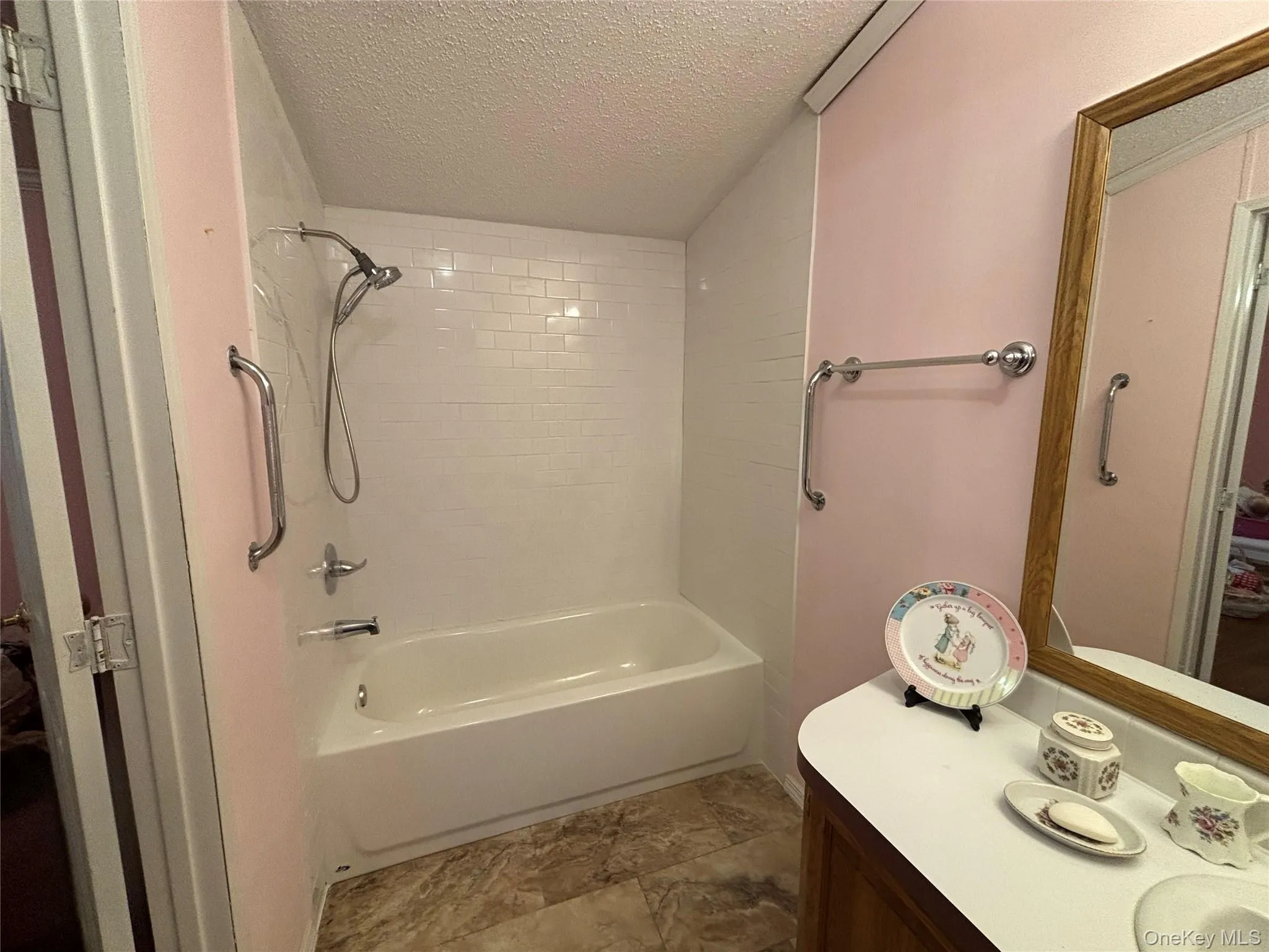 1661 Old Country Road, Riverhead, NY, 2 Bedrooms Bedrooms, 5 Rooms Rooms,2 BathroomsBathrooms,Residential,For Rent,Old Country,0,1019381 1661 Old Country Road, Riverhead, NY, 2 Bedrooms Bedrooms, 5 Rooms Rooms,2 BathroomsBathrooms,Residential,For Rent,Old Country,0,1019381