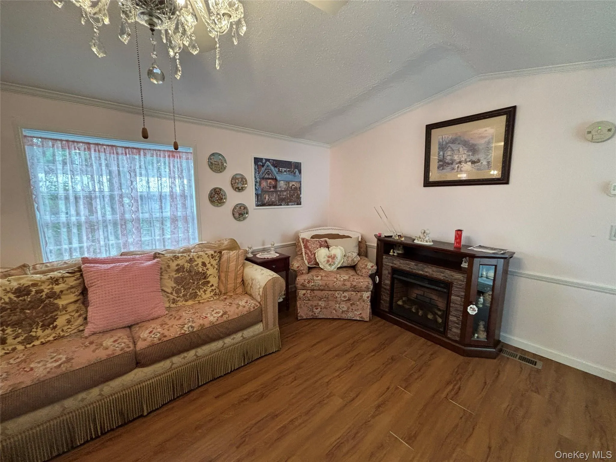 1661 Old Country Road, Riverhead, NY, 2 Bedrooms Bedrooms, 5 Rooms Rooms,2 BathroomsBathrooms,Residential,For Rent,Old Country,0,1019381 1661 Old Country Road, Riverhead, NY, 2 Bedrooms Bedrooms, 5 Rooms Rooms,2 BathroomsBathrooms,Residential,For Rent,Old Country,0,1019381