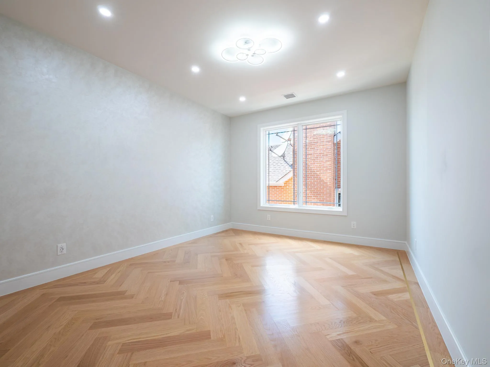 7619 173rd Street, New York, NY, 4 Bedrooms Bedrooms, 8 Rooms Rooms,3 BathroomsBathrooms,Residential,For Rent,173rd,0,1019386 7619 173rd Street, New York, NY, 4 Bedrooms Bedrooms, 8 Rooms Rooms,3 BathroomsBathrooms,Residential,For Rent,173rd,0,1019386
