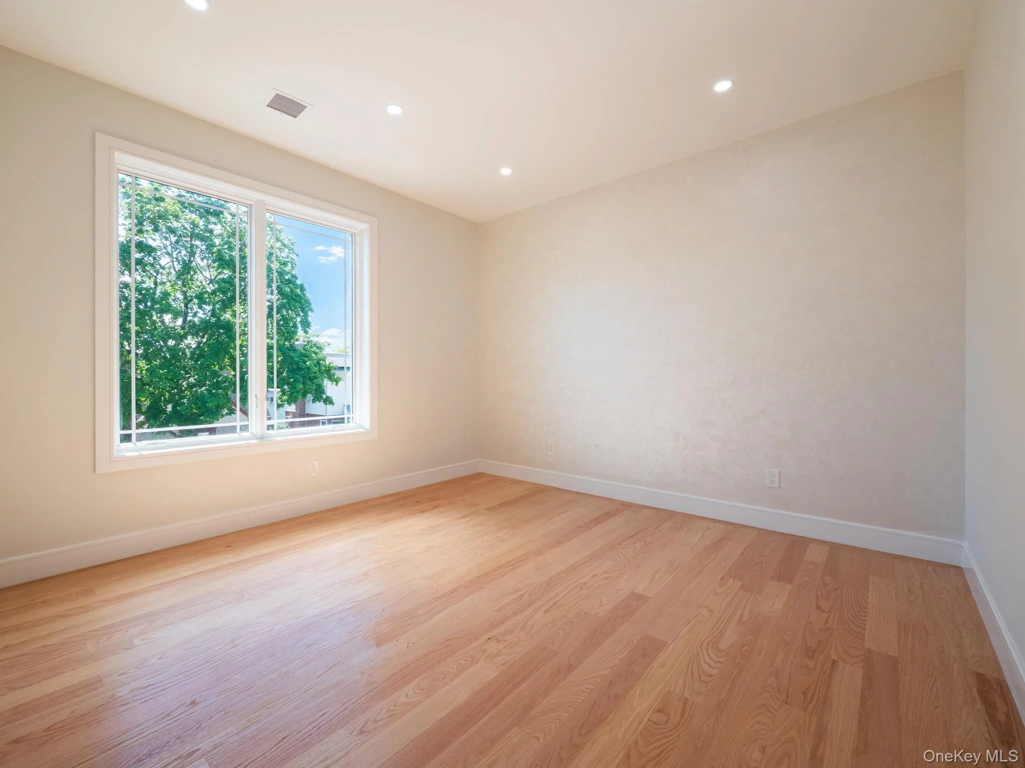 7619 173rd Street, New York, NY, 4 Bedrooms Bedrooms, 8 Rooms Rooms,3 BathroomsBathrooms,Residential,For Rent,173rd,0,1019386 7619 173rd Street, New York, NY, 4 Bedrooms Bedrooms, 8 Rooms Rooms,3 BathroomsBathrooms,Residential,For Rent,173rd,0,1019386