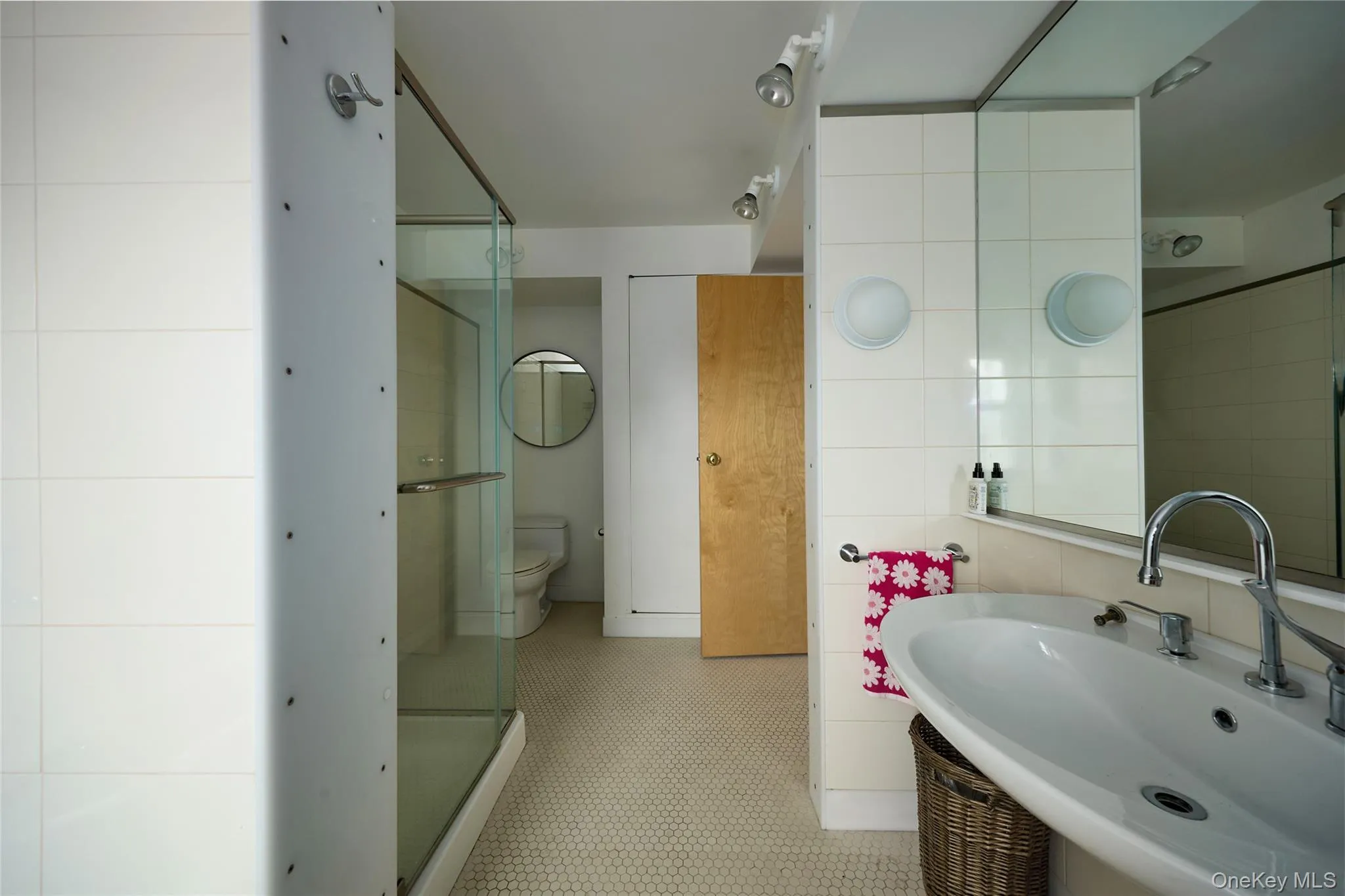 556 State Street, Hudson, NY, 3 Bedrooms Bedrooms, 7 Rooms Rooms,2 BathroomsBathrooms,Residential,For Rent,State,0,1019391 556 State Street, Hudson, NY, 3 Bedrooms Bedrooms, 7 Rooms Rooms,2 BathroomsBathrooms,Residential,For Rent,State,0,1019391