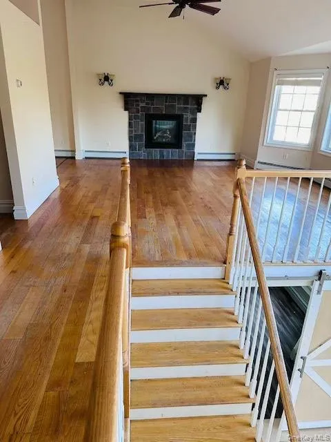 8 Melissa Court, Warwick (town), NY, 4 Bedrooms Bedrooms, 8 Rooms Rooms,3 BathroomsBathrooms,Residential Lease,For Rent,Melissa,0,1019402 8 Melissa Court, Warwick (town), NY, 4 Bedrooms Bedrooms, 8 Rooms Rooms,3 BathroomsBathrooms,Residential Lease,For Rent,Melissa,0,1019402