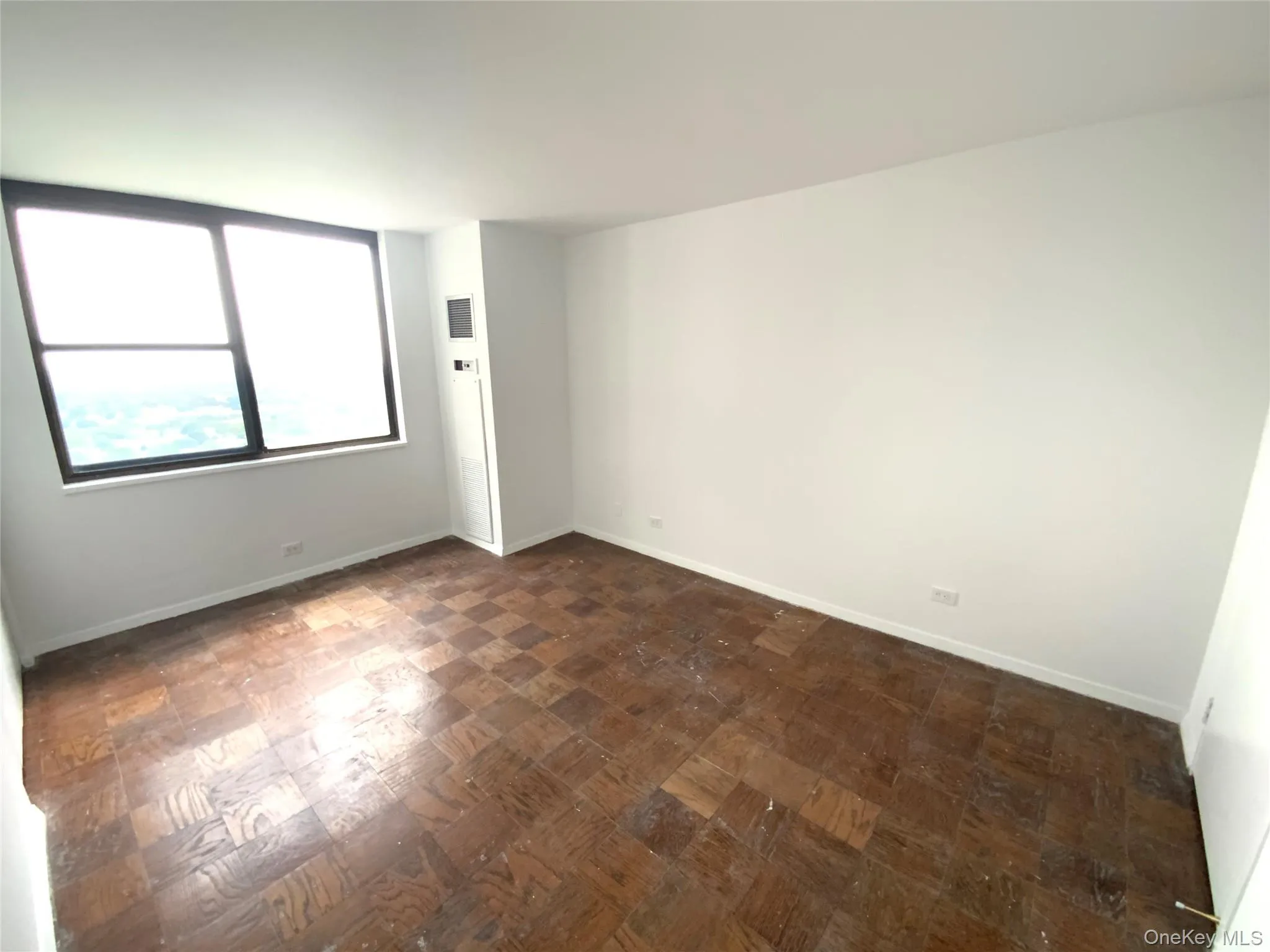 26910 Grand Central Parkway, New York, NY, 1 Bedroom Bedrooms, 4 Rooms Rooms,2 BathroomsBathrooms,Residential,For Rent,Grand Central,0,1019404 26910 Grand Central Parkway, New York, NY, 1 Bedroom Bedrooms, 4 Rooms Rooms,2 BathroomsBathrooms,Residential,For Rent,Grand Central,0,1019404