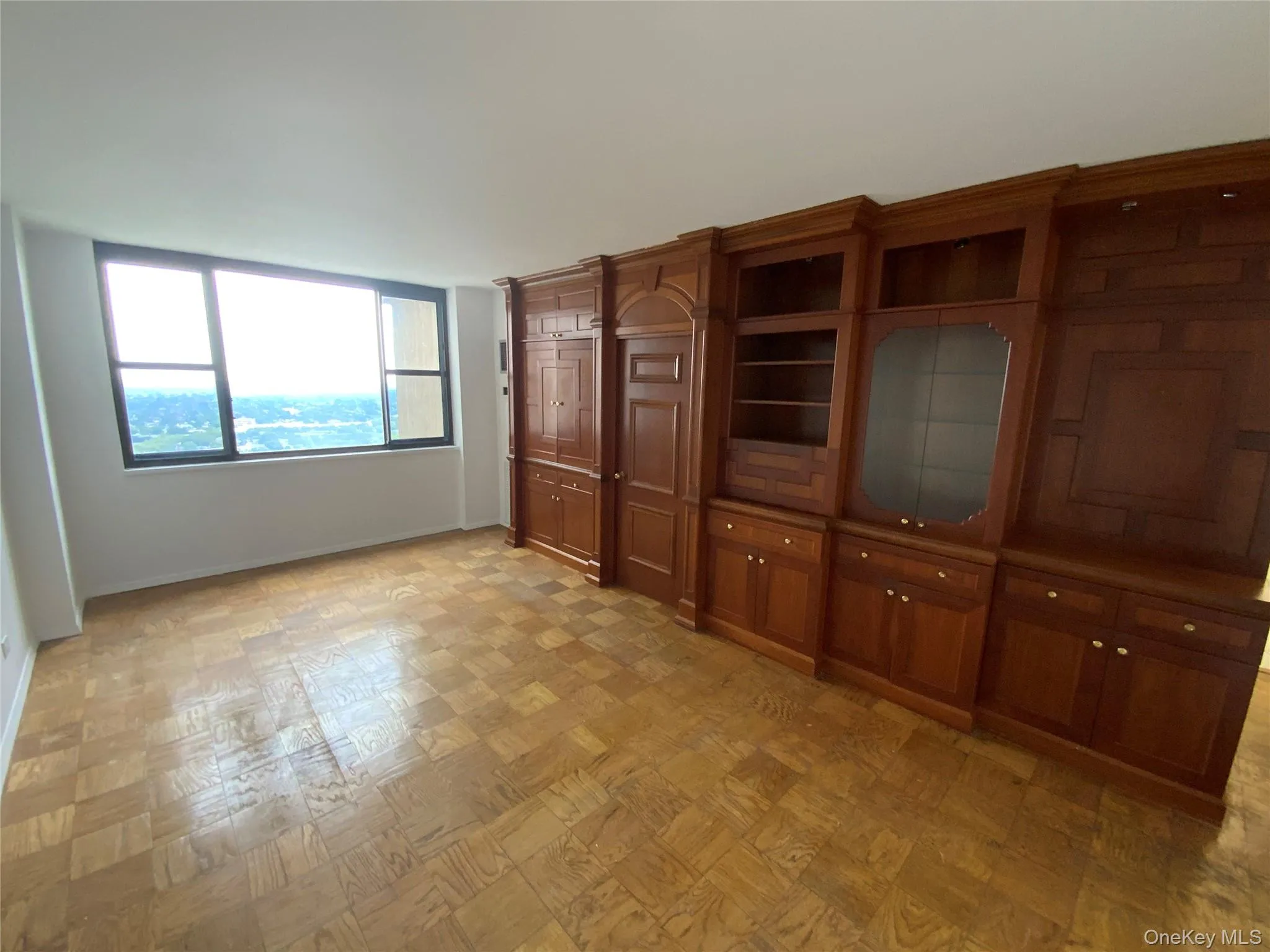 26910 Grand Central Parkway, New York, NY, 1 Bedroom Bedrooms, 4 Rooms Rooms,2 BathroomsBathrooms,Residential,For Rent,Grand Central,0,1019404 26910 Grand Central Parkway, New York, NY, 1 Bedroom Bedrooms, 4 Rooms Rooms,2 BathroomsBathrooms,Residential,For Rent,Grand Central,0,1019404