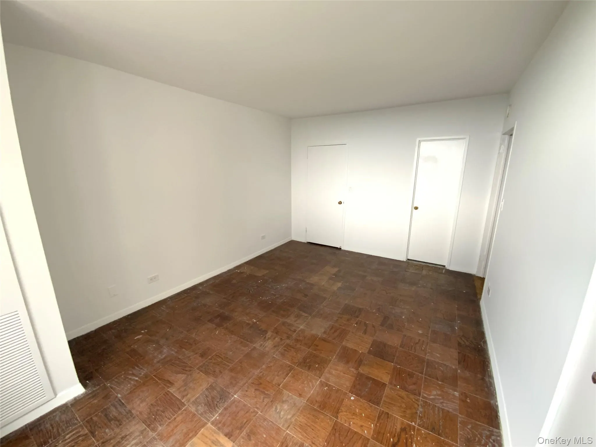 26910 Grand Central Parkway, New York, NY, 1 Bedroom Bedrooms, 4 Rooms Rooms,2 BathroomsBathrooms,Residential,For Rent,Grand Central,0,1019404 26910 Grand Central Parkway, New York, NY, 1 Bedroom Bedrooms, 4 Rooms Rooms,2 BathroomsBathrooms,Residential,For Rent,Grand Central,0,1019404