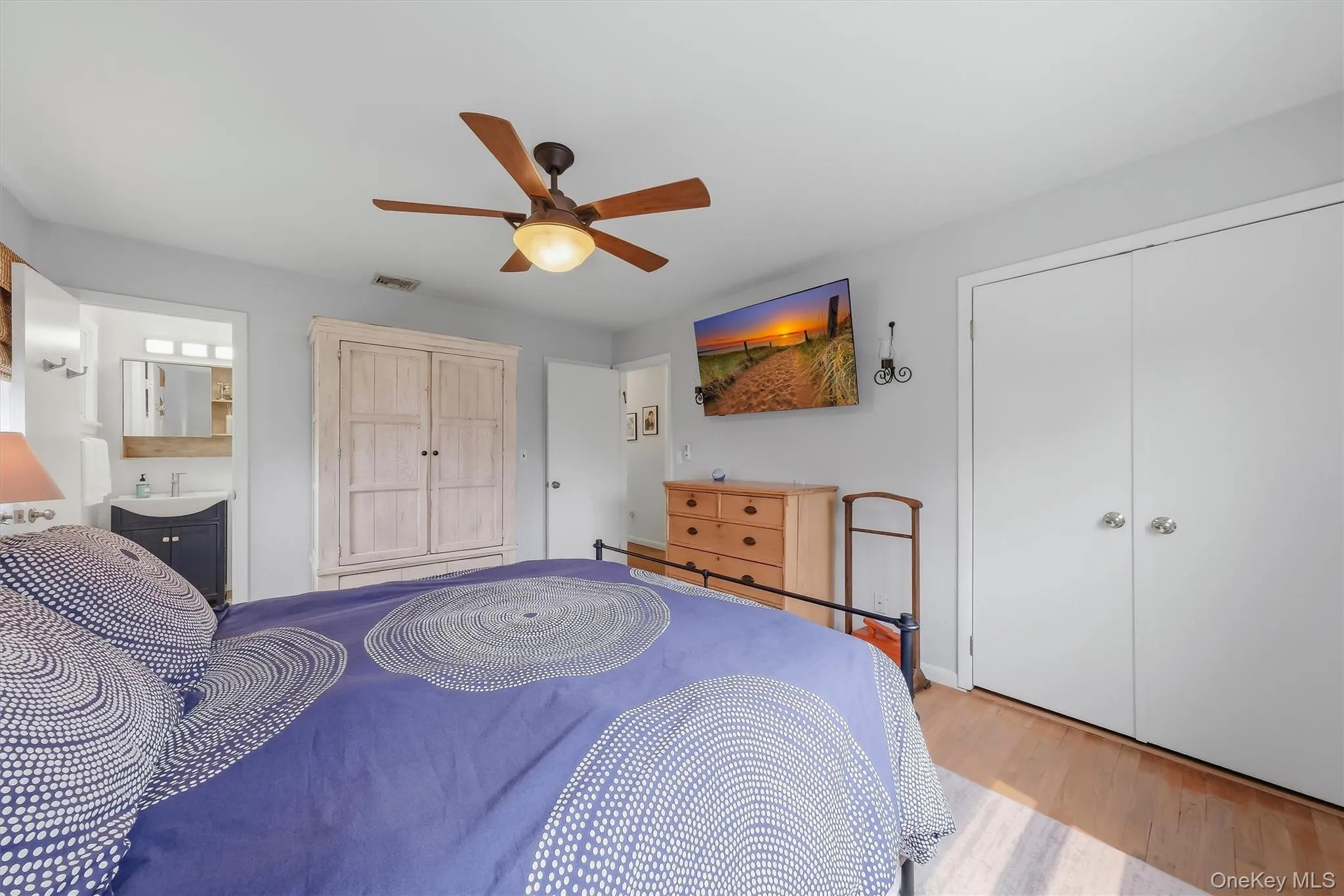 Plenty of closet space, view toward primary bathroom. Plenty of closet space, view toward primary bathroom.