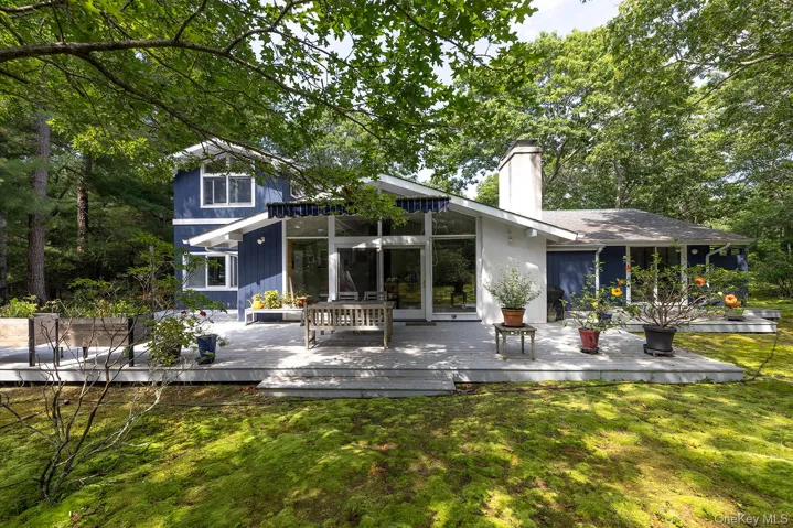 197 Two Holes Water Road, East Hampton, New York 11937