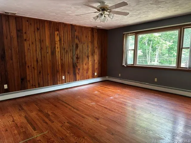 64 Yankee Lake Road, Mamakating, NY, 3 Bedrooms Bedrooms, 6 Rooms Rooms,1 BathroomBathrooms,Residential Lease,For Rent,Yankee Lake,0,1019418 64 Yankee Lake Road, Mamakating, NY, 3 Bedrooms Bedrooms, 6 Rooms Rooms,1 BathroomBathrooms,Residential Lease,For Rent,Yankee Lake,0,1019418