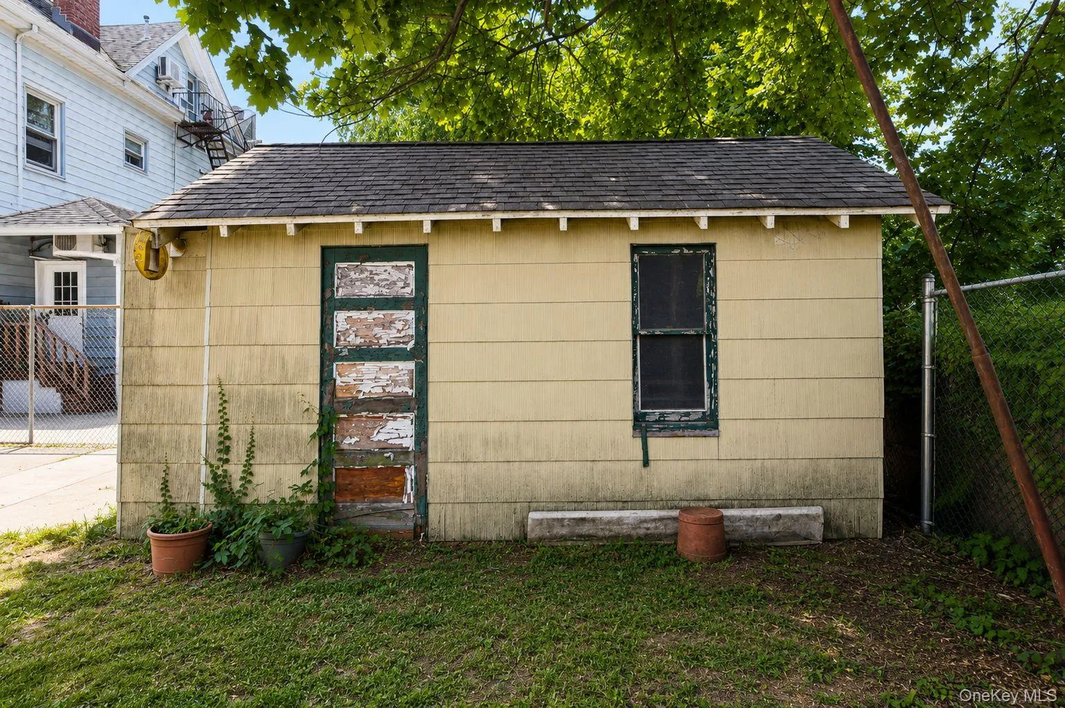 photos have been enhanced to remove clutter photos have been enhanced to remove clutter