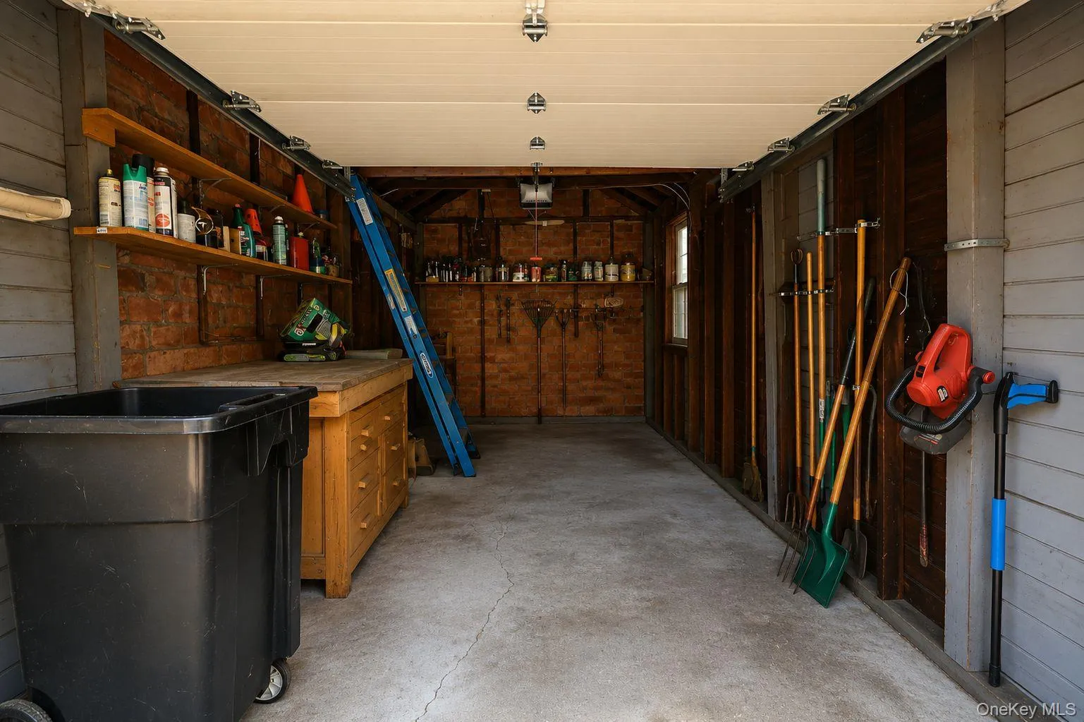 photos have been enhanced to remove clutter photos have been enhanced to remove clutter