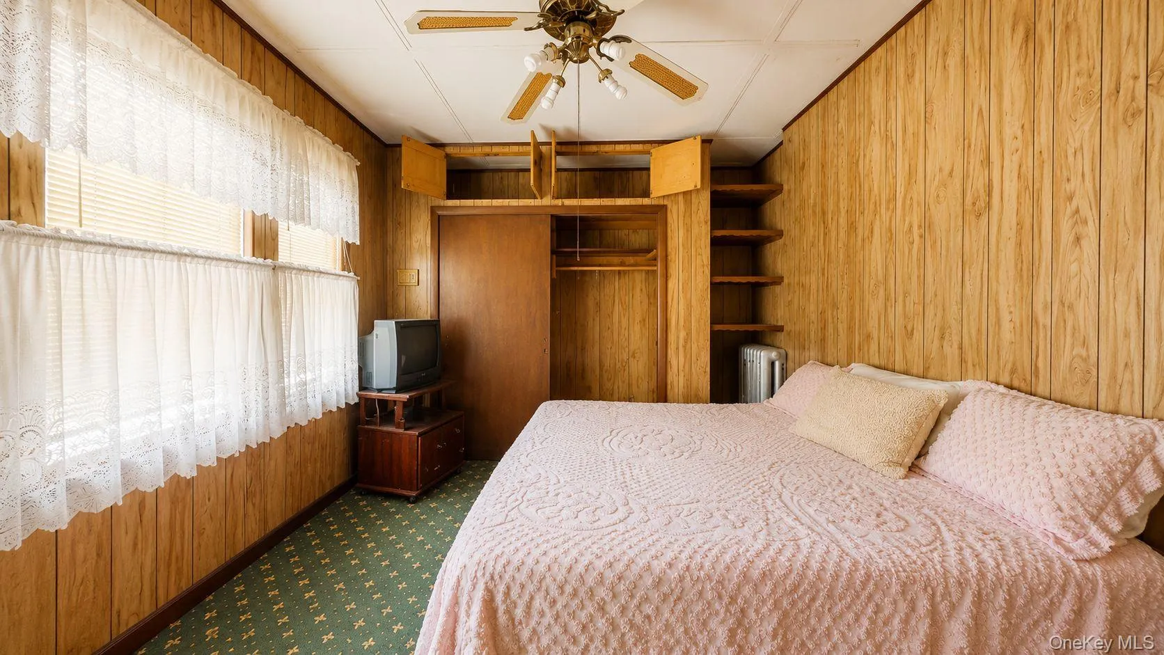 photos have been enhanced to remove clutter photos have been enhanced to remove clutter