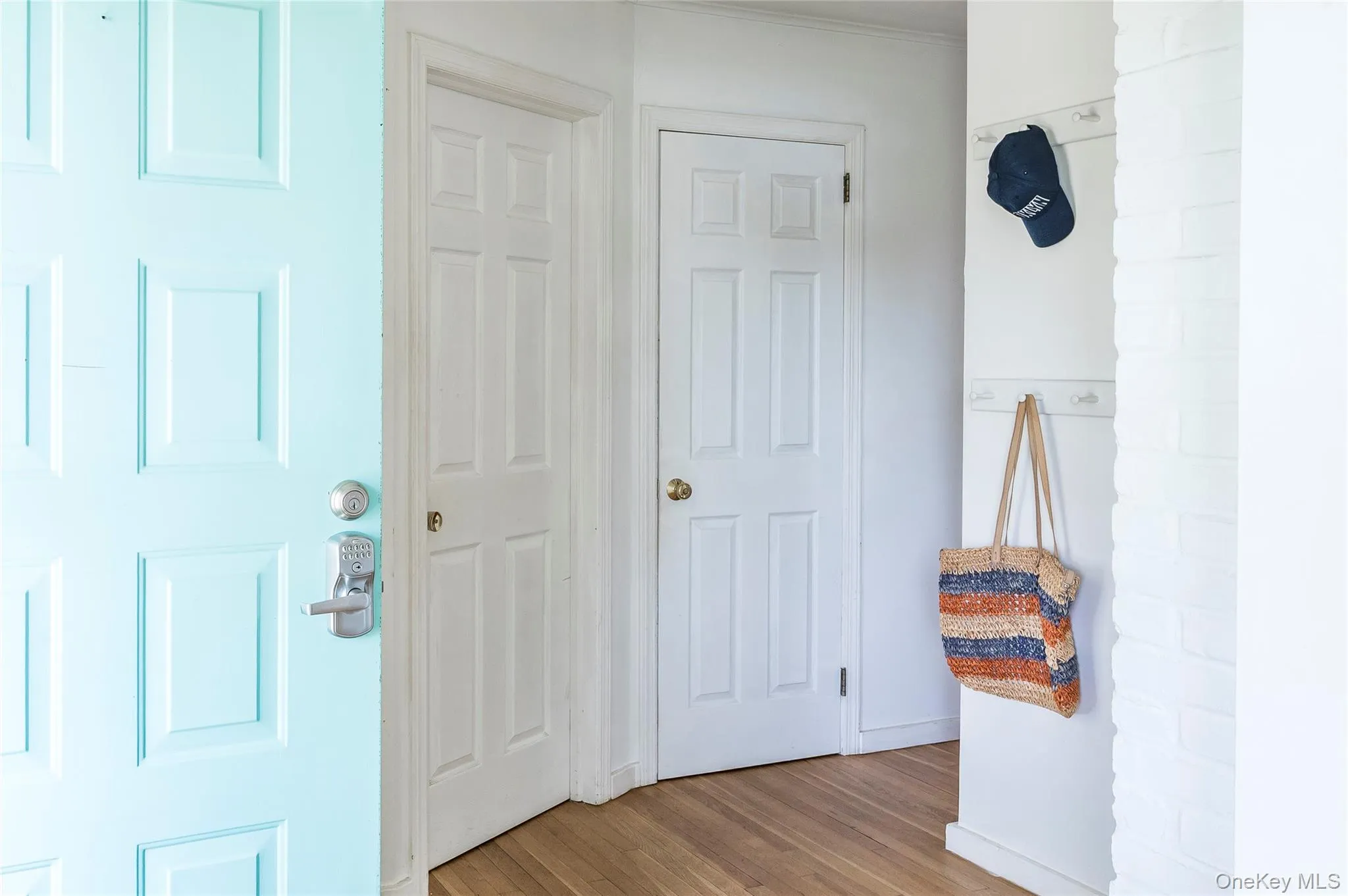 27 West Side Avenue, Southampton, NY, 3 Bedrooms Bedrooms, 9 Rooms Rooms,2 BathroomsBathrooms,Residential,For Rent,West Side,0,1019424 27 West Side Avenue, Southampton, NY, 3 Bedrooms Bedrooms, 9 Rooms Rooms,2 BathroomsBathrooms,Residential,For Rent,West Side,0,1019424