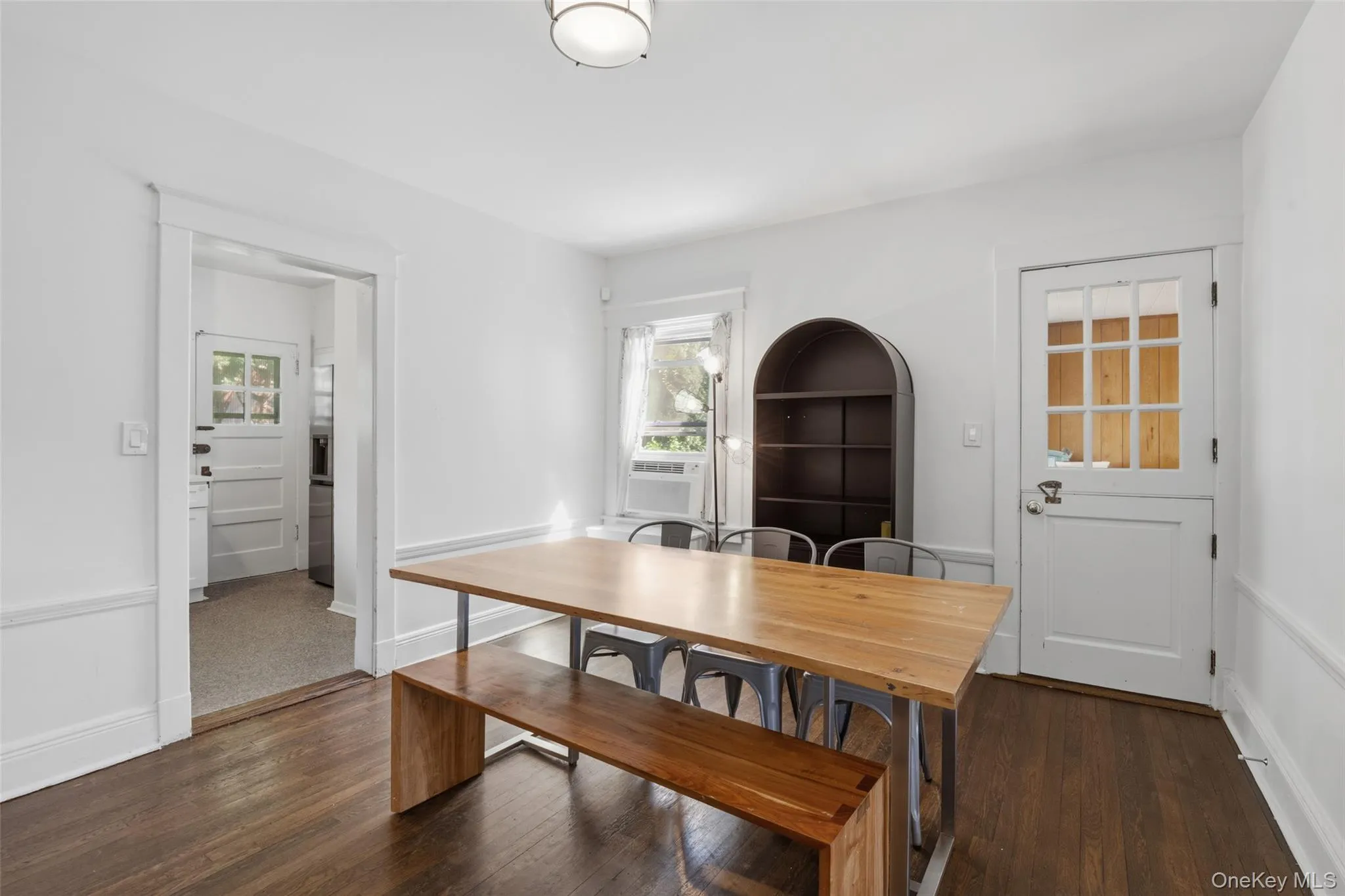 Dining room, as shown in the photo, located right next to the office and kitchen (and the living room too!!) Dining room, as shown in the photo, located right next to the office and kitchen (and the living room too!!)