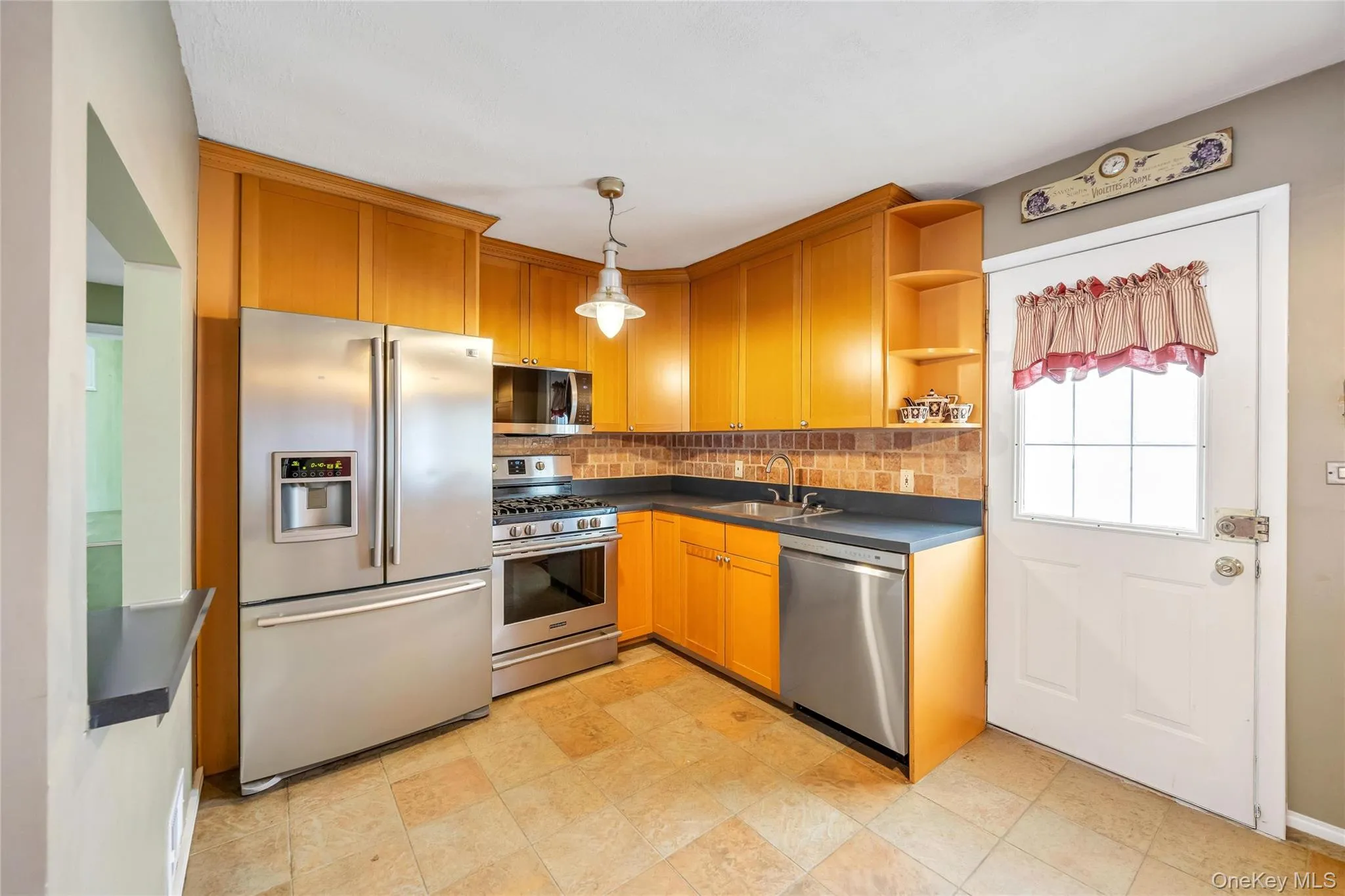 2 Briggs Street, Oyster Bay, NY, 4 Bedrooms Bedrooms, 8 Rooms Rooms,2 BathroomsBathrooms,Residential,For Rent,Briggs,0,1019435 2 Briggs Street, Oyster Bay, NY, 4 Bedrooms Bedrooms, 8 Rooms Rooms,2 BathroomsBathrooms,Residential,For Rent,Briggs,0,1019435