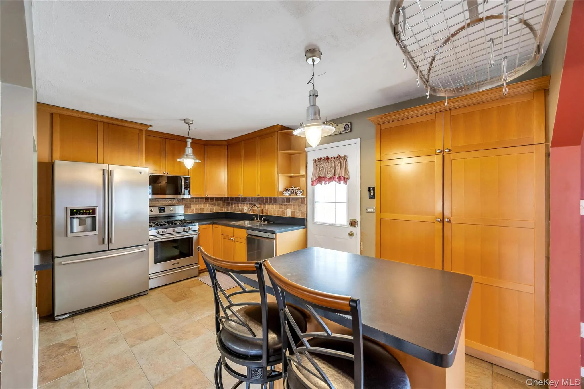 2 Briggs Street, Oyster Bay, NY, 4 Bedrooms Bedrooms, 8 Rooms Rooms,2 BathroomsBathrooms,Residential,For Rent,Briggs,0,1019435 2 Briggs Street, Oyster Bay, NY, 4 Bedrooms Bedrooms, 8 Rooms Rooms,2 BathroomsBathrooms,Residential,For Rent,Briggs,0,1019435