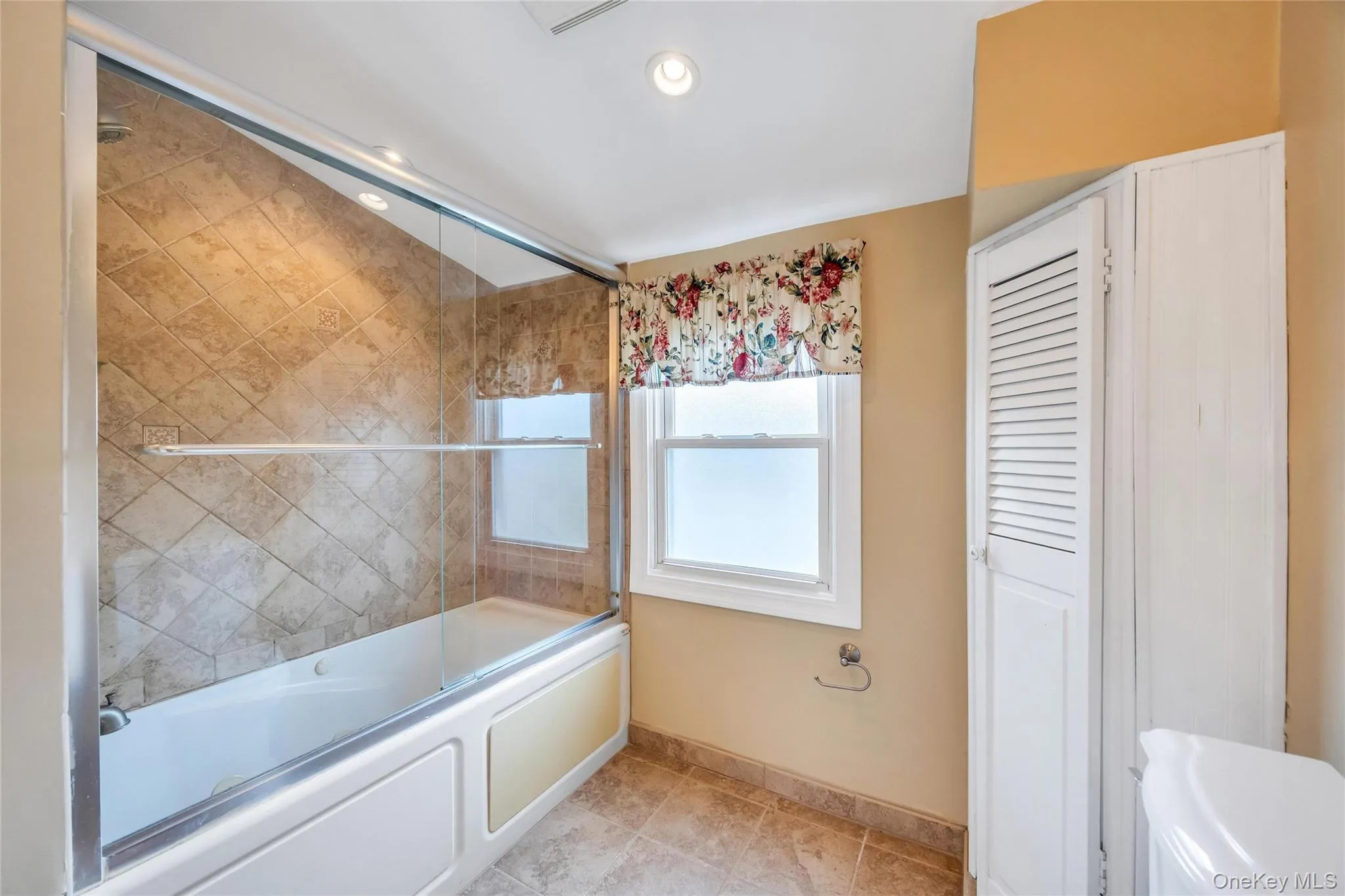 2 Briggs Street, Oyster Bay, NY, 4 Bedrooms Bedrooms, 8 Rooms Rooms,2 BathroomsBathrooms,Residential,For Rent,Briggs,0,1019435 2 Briggs Street, Oyster Bay, NY, 4 Bedrooms Bedrooms, 8 Rooms Rooms,2 BathroomsBathrooms,Residential,For Rent,Briggs,0,1019435