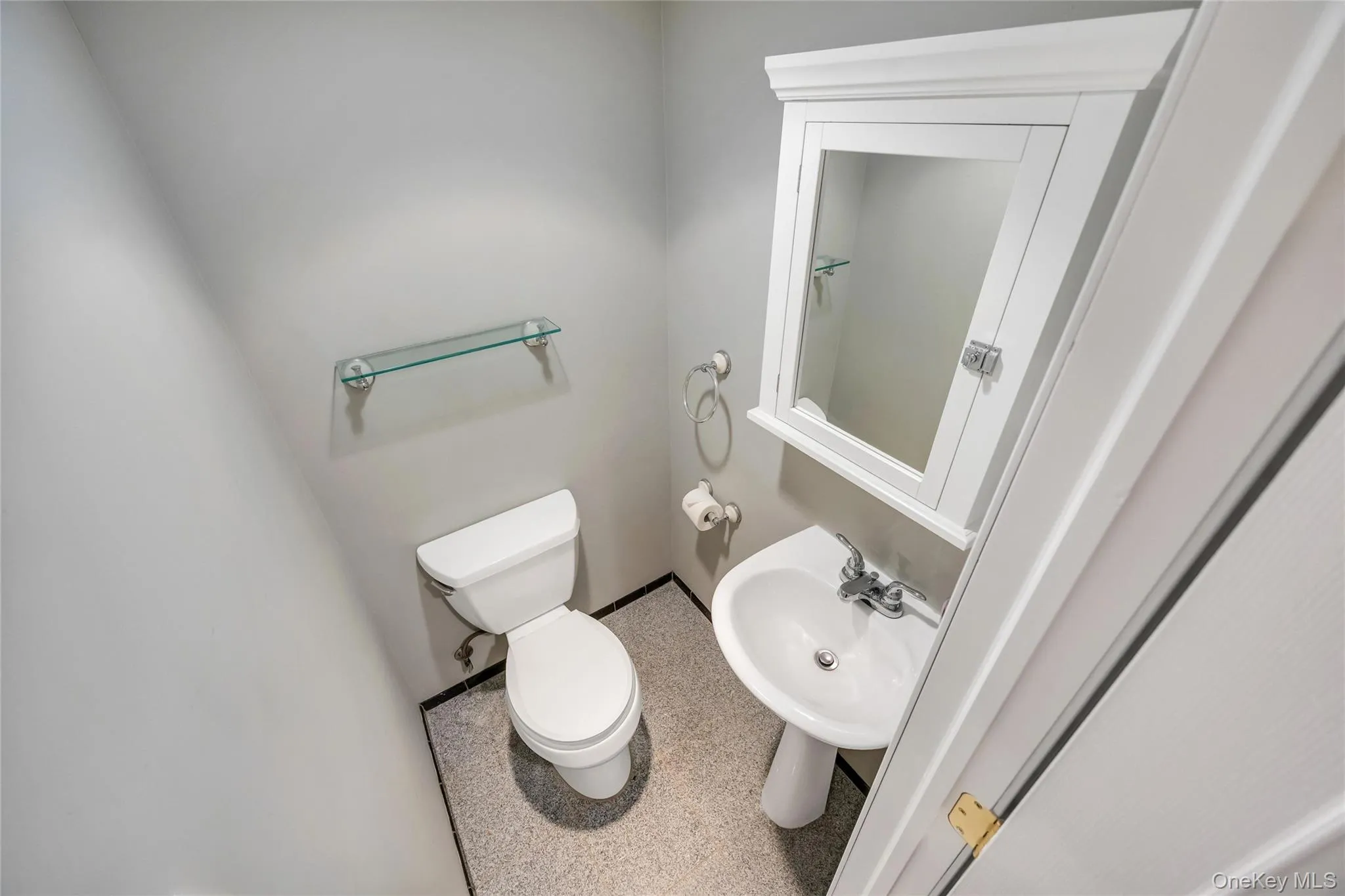 2 Briggs Street, Oyster Bay, NY, 4 Bedrooms Bedrooms, 8 Rooms Rooms,2 BathroomsBathrooms,Residential,For Rent,Briggs,0,1019435 2 Briggs Street, Oyster Bay, NY, 4 Bedrooms Bedrooms, 8 Rooms Rooms,2 BathroomsBathrooms,Residential,For Rent,Briggs,0,1019435