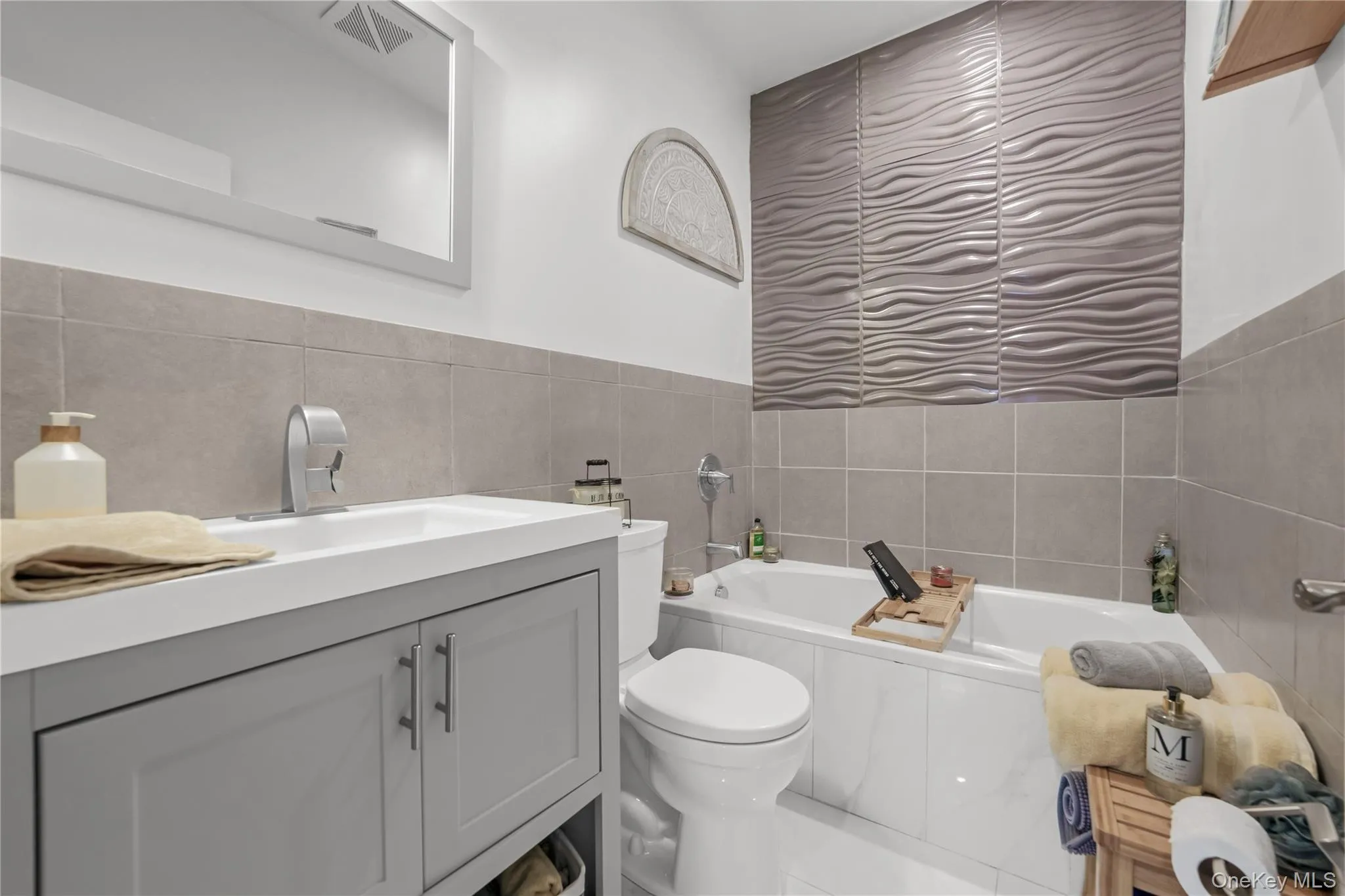 206 7th Street, Babylon, NY, 3 Bedrooms Bedrooms, 10 Rooms Rooms,3 BathroomsBathrooms,Residential,For Rent,7th,0,1019441 206 7th Street, Babylon, NY, 3 Bedrooms Bedrooms, 10 Rooms Rooms,3 BathroomsBathrooms,Residential,For Rent,7th,0,1019441