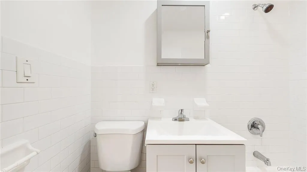84-70 129 Street, New York, NY, 2 Bedrooms Bedrooms, 5 Rooms Rooms,1 BathroomBathrooms,Residential Lease,For Rent,129,0,1019443 84-70 129 Street, New York, NY, 2 Bedrooms Bedrooms, 5 Rooms Rooms,1 BathroomBathrooms,Residential Lease,For Rent,129,0,1019443