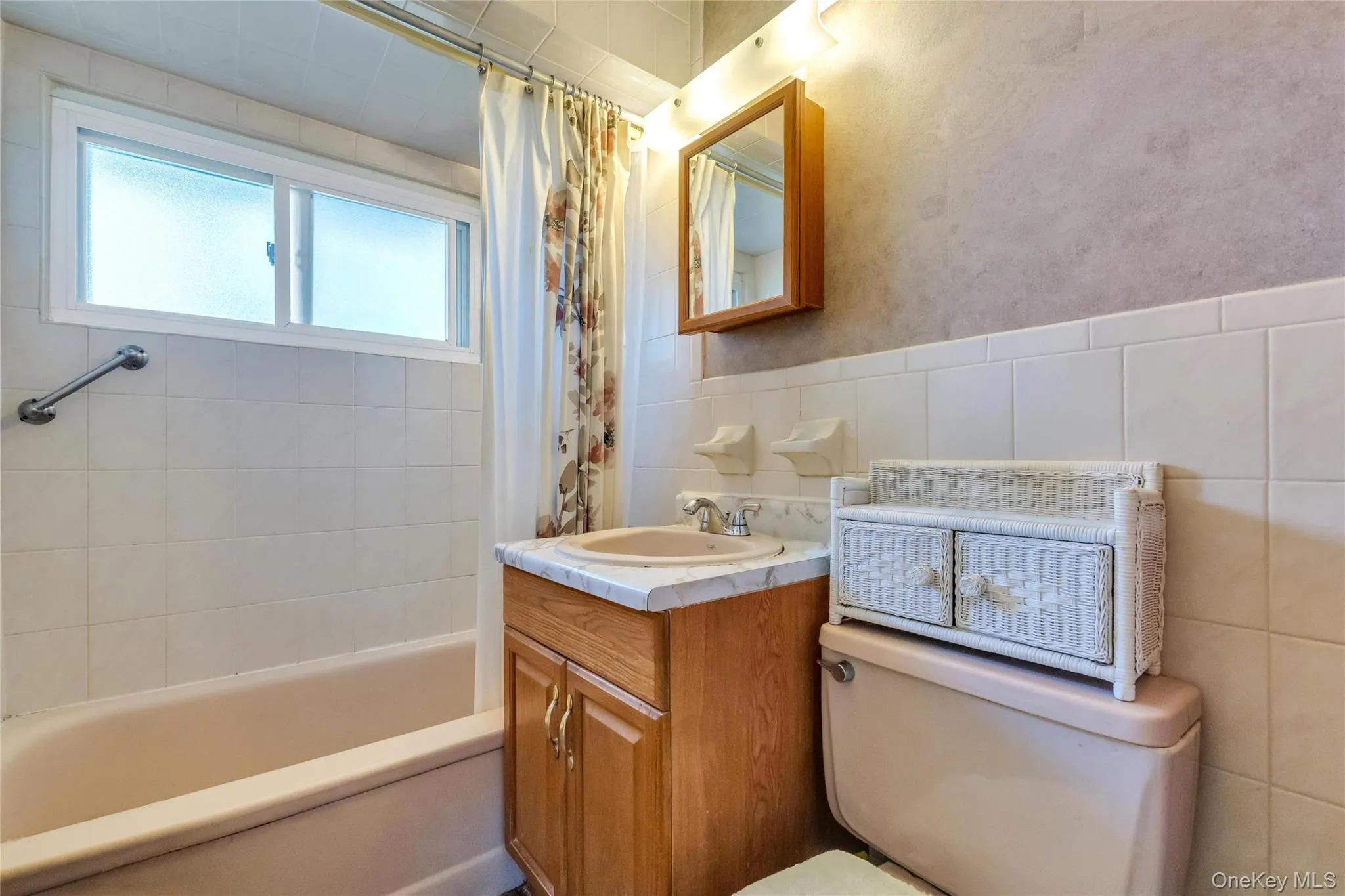 26 Berry Lane, Oyster Bay, NY, 4 Bedrooms Bedrooms, 9 Rooms Rooms,2 BathroomsBathrooms,Residential,For Rent,Berry,0,1019444 26 Berry Lane, Oyster Bay, NY, 4 Bedrooms Bedrooms, 9 Rooms Rooms,2 BathroomsBathrooms,Residential,For Rent,Berry,0,1019444