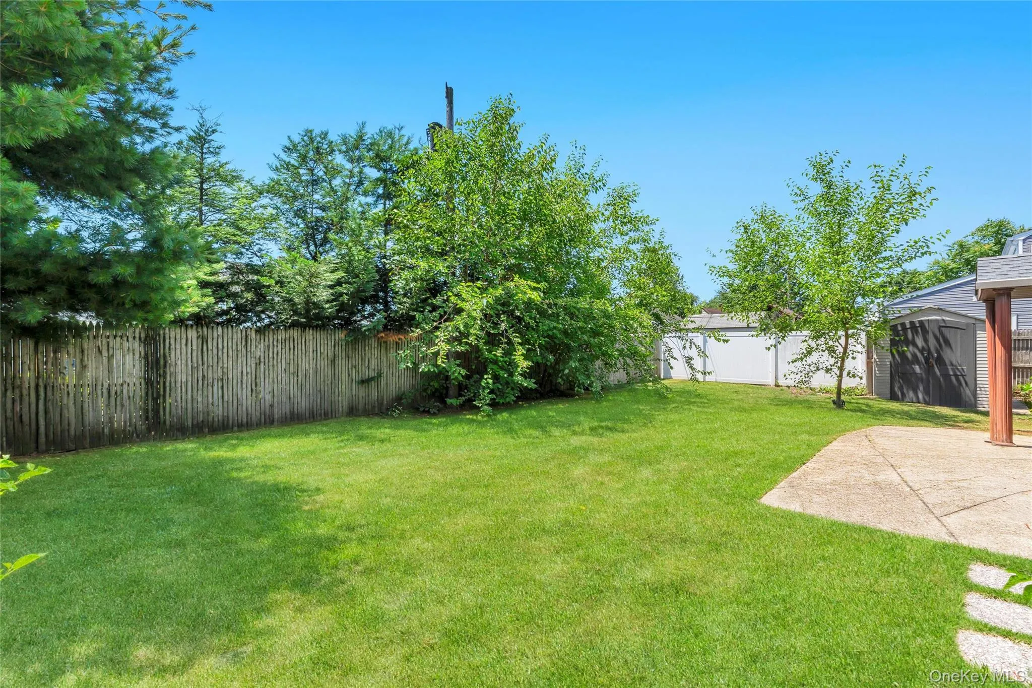 26 Berry Lane, Oyster Bay, NY, 4 Bedrooms Bedrooms, 9 Rooms Rooms,2 BathroomsBathrooms,Residential,For Rent,Berry,0,1019444 26 Berry Lane, Oyster Bay, NY, 4 Bedrooms Bedrooms, 9 Rooms Rooms,2 BathroomsBathrooms,Residential,For Rent,Berry,0,1019444