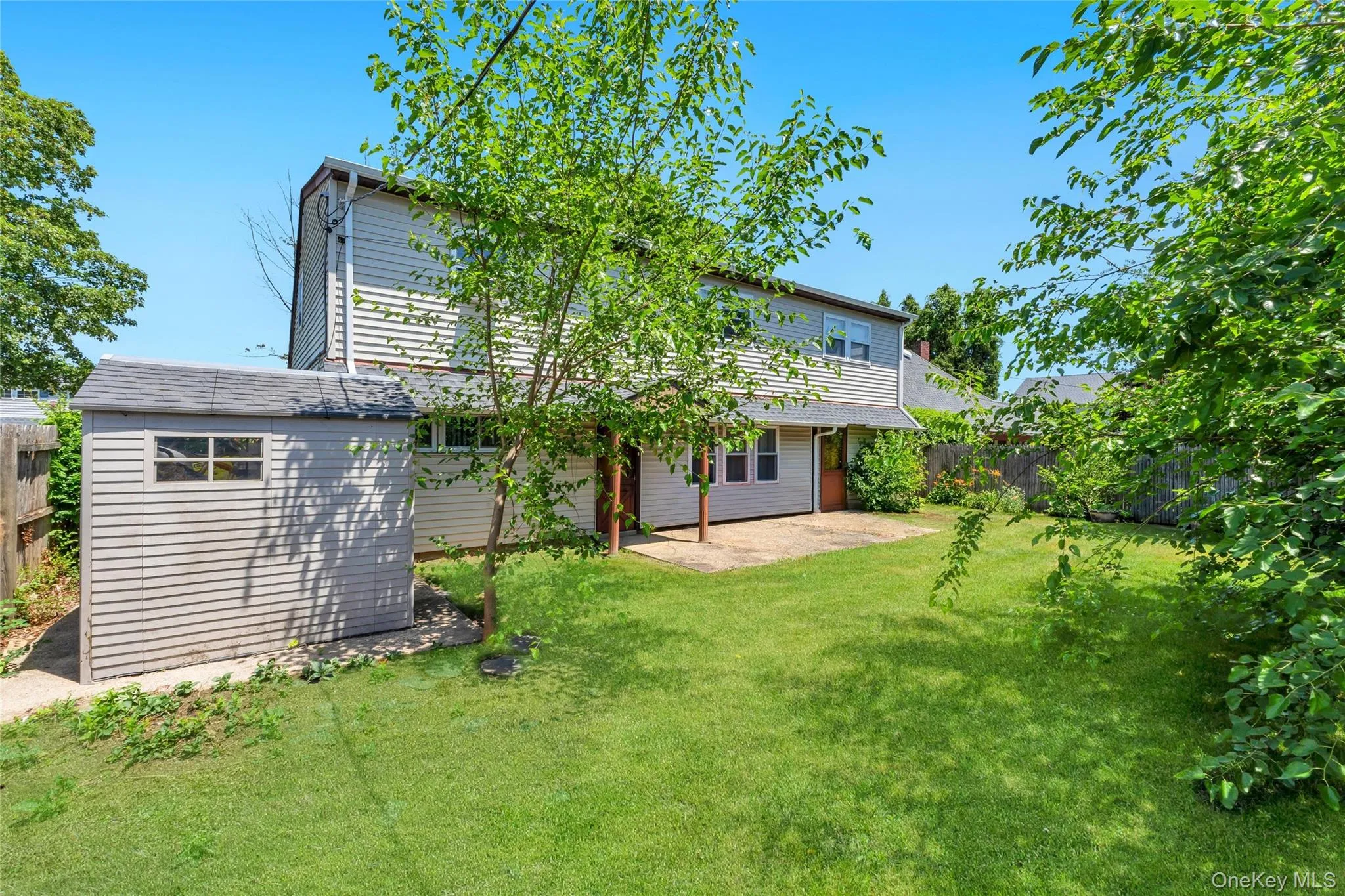 26 Berry Lane, Oyster Bay, NY, 4 Bedrooms Bedrooms, 9 Rooms Rooms,2 BathroomsBathrooms,Residential,For Rent,Berry,0,1019444 26 Berry Lane, Oyster Bay, NY, 4 Bedrooms Bedrooms, 9 Rooms Rooms,2 BathroomsBathrooms,Residential,For Rent,Berry,0,1019444