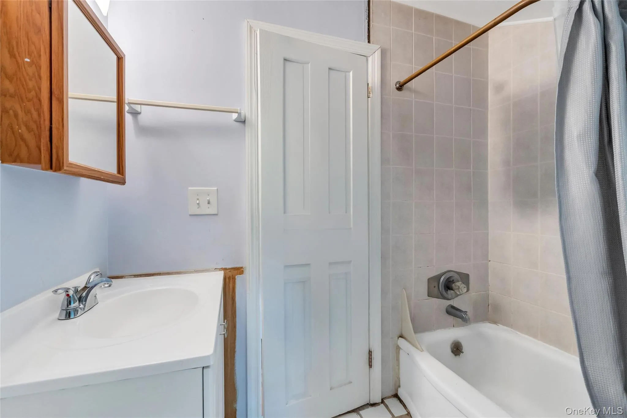 26 Berry Lane, Oyster Bay, NY, 4 Bedrooms Bedrooms, 9 Rooms Rooms,2 BathroomsBathrooms,Residential,For Rent,Berry,0,1019444 26 Berry Lane, Oyster Bay, NY, 4 Bedrooms Bedrooms, 9 Rooms Rooms,2 BathroomsBathrooms,Residential,For Rent,Berry,0,1019444