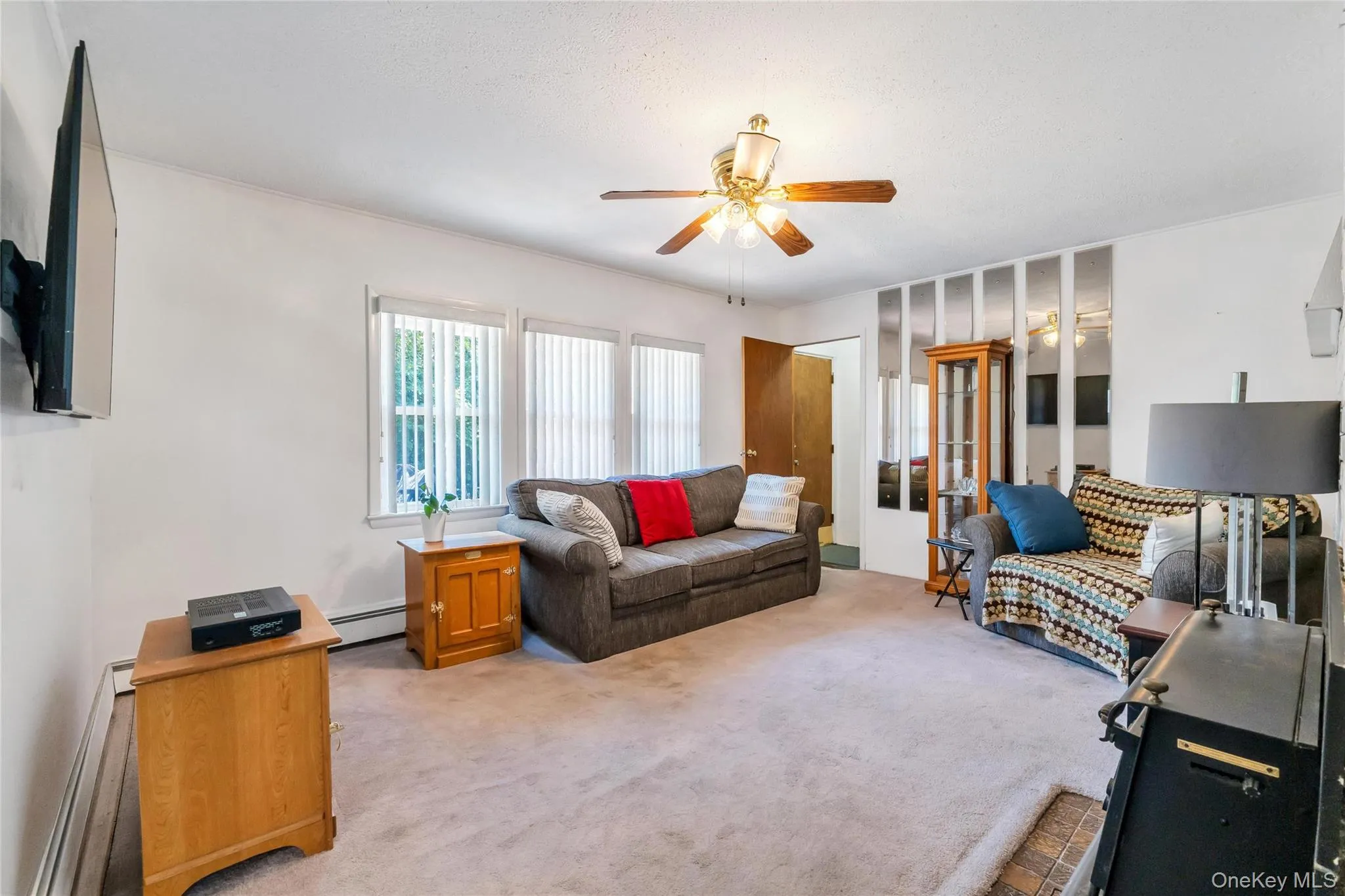 26 Berry Lane, Oyster Bay, NY, 4 Bedrooms Bedrooms, 9 Rooms Rooms,2 BathroomsBathrooms,Residential,For Rent,Berry,0,1019444 26 Berry Lane, Oyster Bay, NY, 4 Bedrooms Bedrooms, 9 Rooms Rooms,2 BathroomsBathrooms,Residential,For Rent,Berry,0,1019444