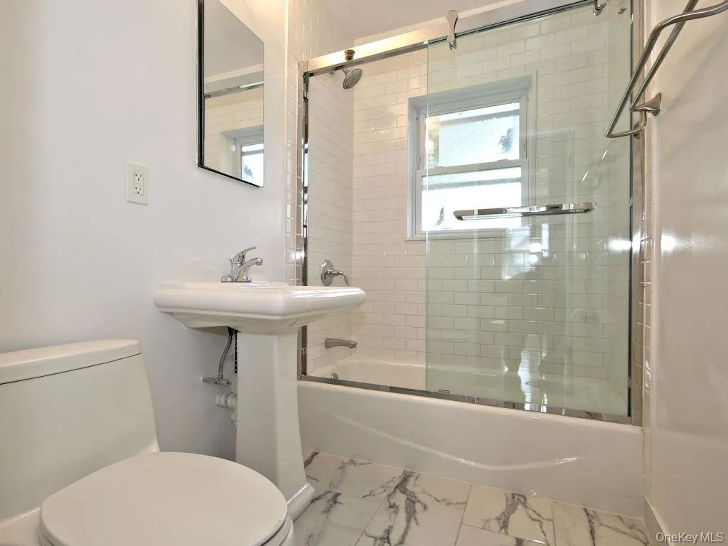 139 Waverly Avenue, Mamaroneck, NY, 3 Bedrooms Bedrooms, 5 Rooms Rooms,1 BathroomBathrooms,Residential Lease,For Rent,Waverly,0,1019446 139 Waverly Avenue, Mamaroneck, NY, 3 Bedrooms Bedrooms, 5 Rooms Rooms,1 BathroomBathrooms,Residential Lease,For Rent,Waverly,0,1019446