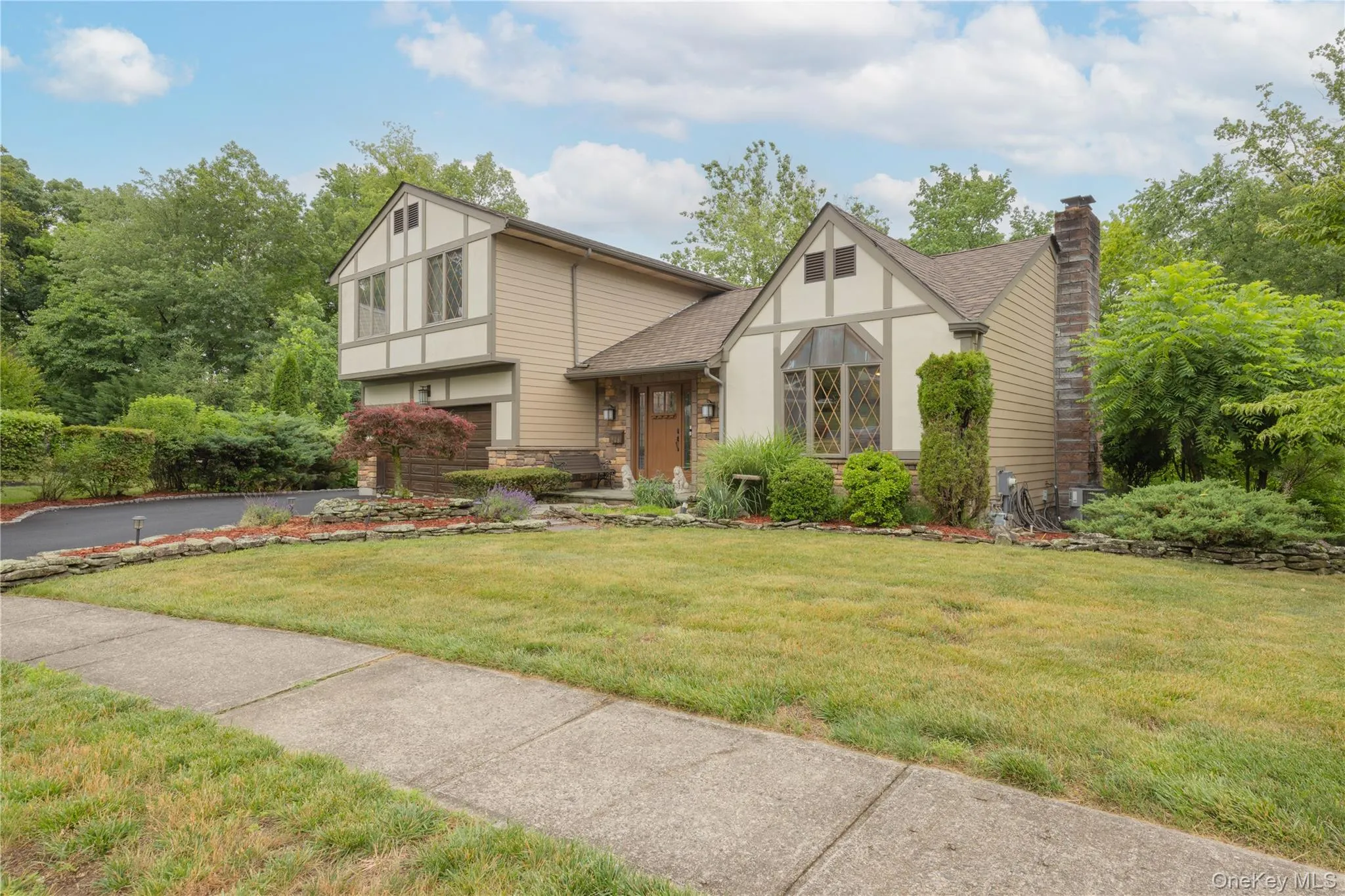 268 Central Avenue, Orangetown, NY, 3 Bedrooms Bedrooms, 9 Rooms Rooms,2 BathroomsBathrooms,Residential,For Rent,Central,0,1019448 268 Central Avenue, Orangetown, NY, 3 Bedrooms Bedrooms, 9 Rooms Rooms,2 BathroomsBathrooms,Residential,For Rent,Central,0,1019448