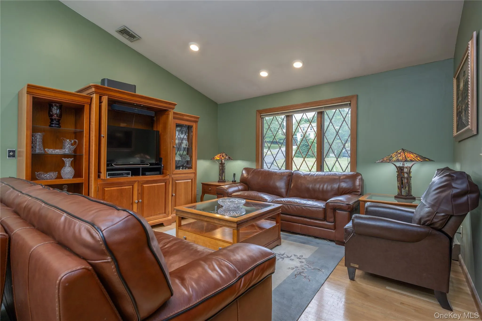 268 Central Avenue, Orangetown, NY, 3 Bedrooms Bedrooms, 9 Rooms Rooms,2 BathroomsBathrooms,Residential,For Rent,Central,0,1019448 268 Central Avenue, Orangetown, NY, 3 Bedrooms Bedrooms, 9 Rooms Rooms,2 BathroomsBathrooms,Residential,For Rent,Central,0,1019448