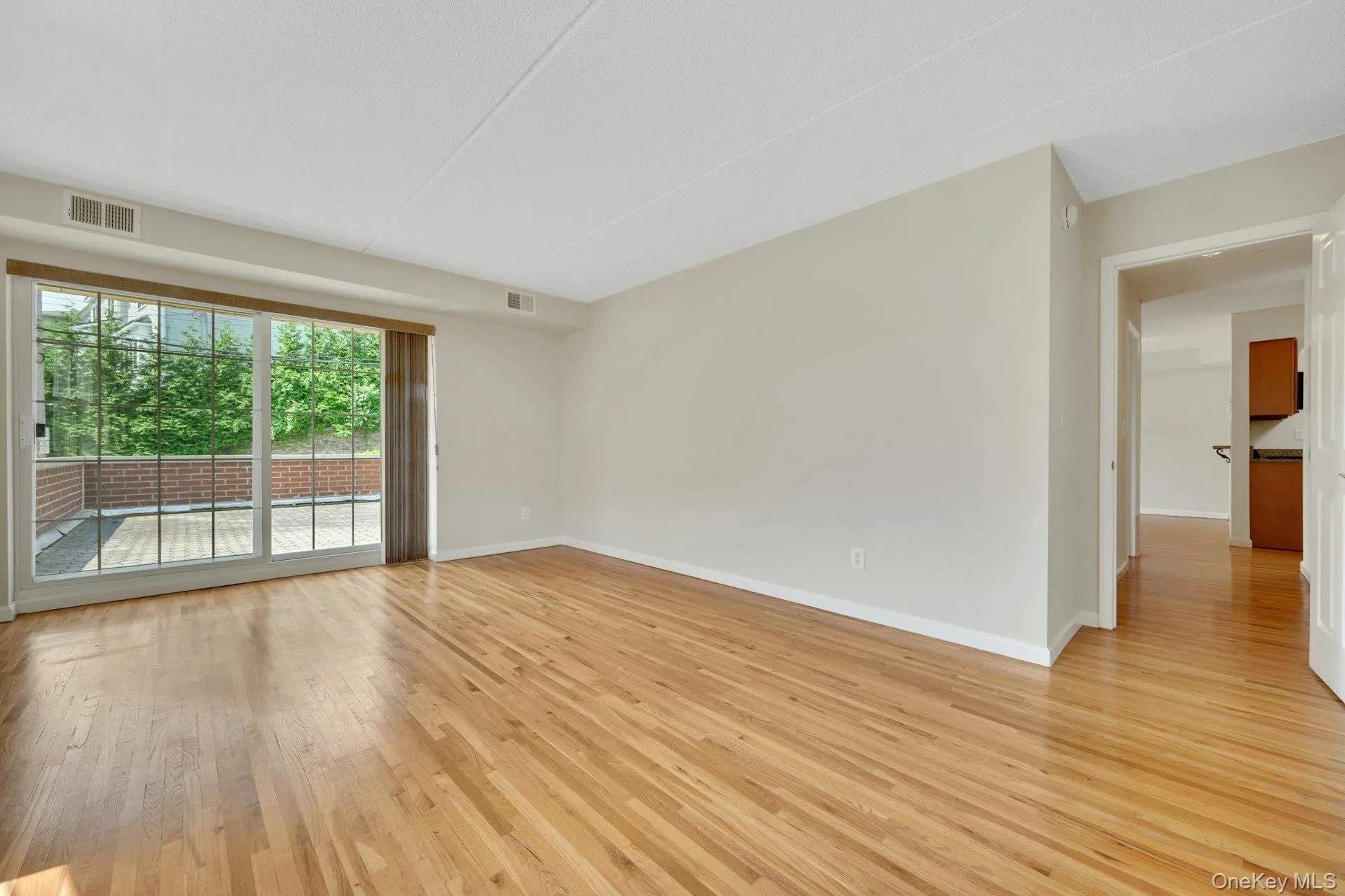 70 Lime Kiln Road, Eastchester, NY, 2 Bedrooms Bedrooms, 3 Rooms Rooms,1 BathroomBathrooms,Residential Lease,For Rent,Lime Kiln,0,1019452 70 Lime Kiln Road, Eastchester, NY, 2 Bedrooms Bedrooms, 3 Rooms Rooms,1 BathroomBathrooms,Residential Lease,For Rent,Lime Kiln,0,1019452