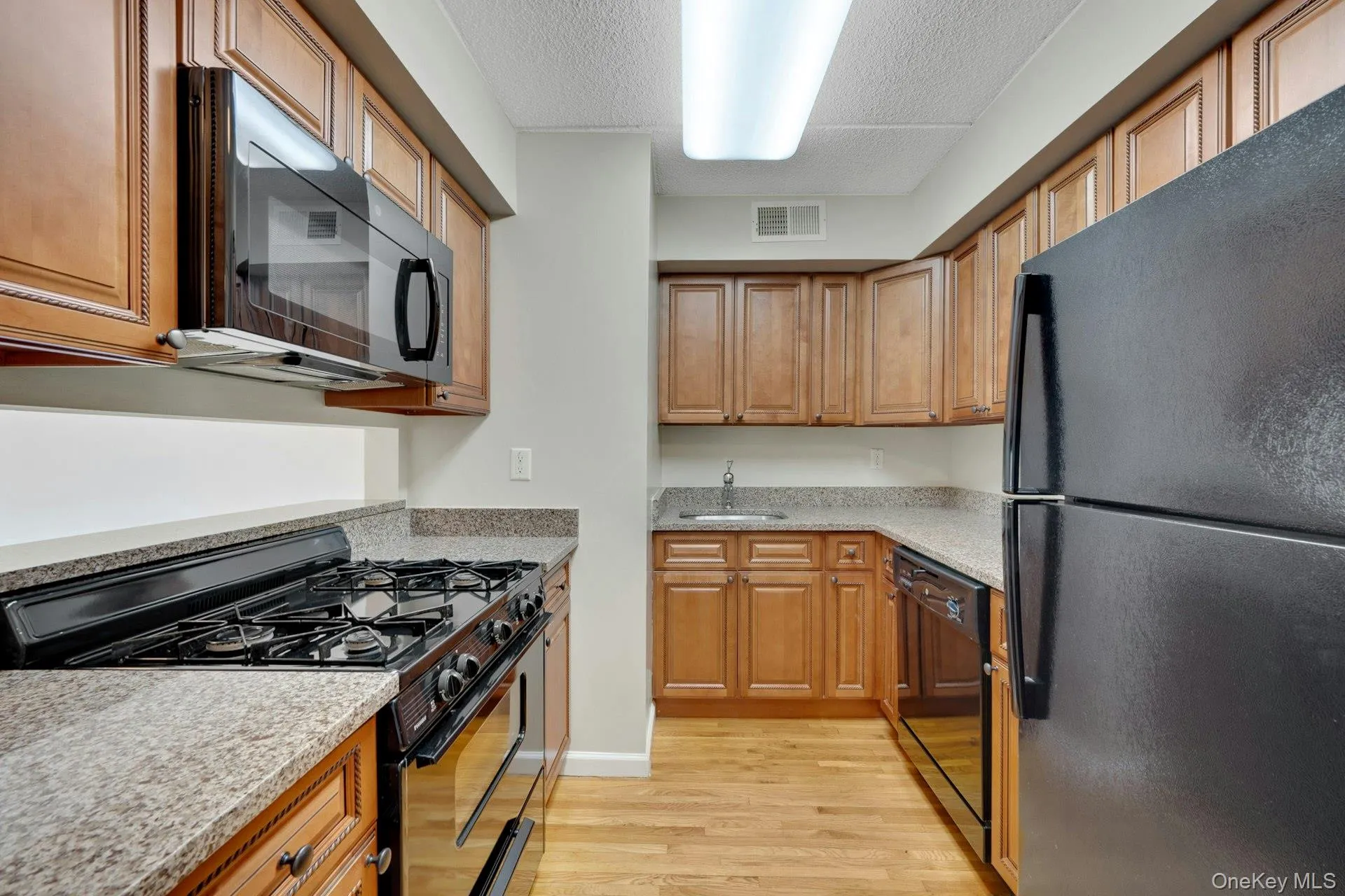 70 Lime Kiln Road, Eastchester, NY, 2 Bedrooms Bedrooms, 3 Rooms Rooms,1 BathroomBathrooms,Residential Lease,For Rent,Lime Kiln,0,1019452 70 Lime Kiln Road, Eastchester, NY, 2 Bedrooms Bedrooms, 3 Rooms Rooms,1 BathroomBathrooms,Residential Lease,For Rent,Lime Kiln,0,1019452