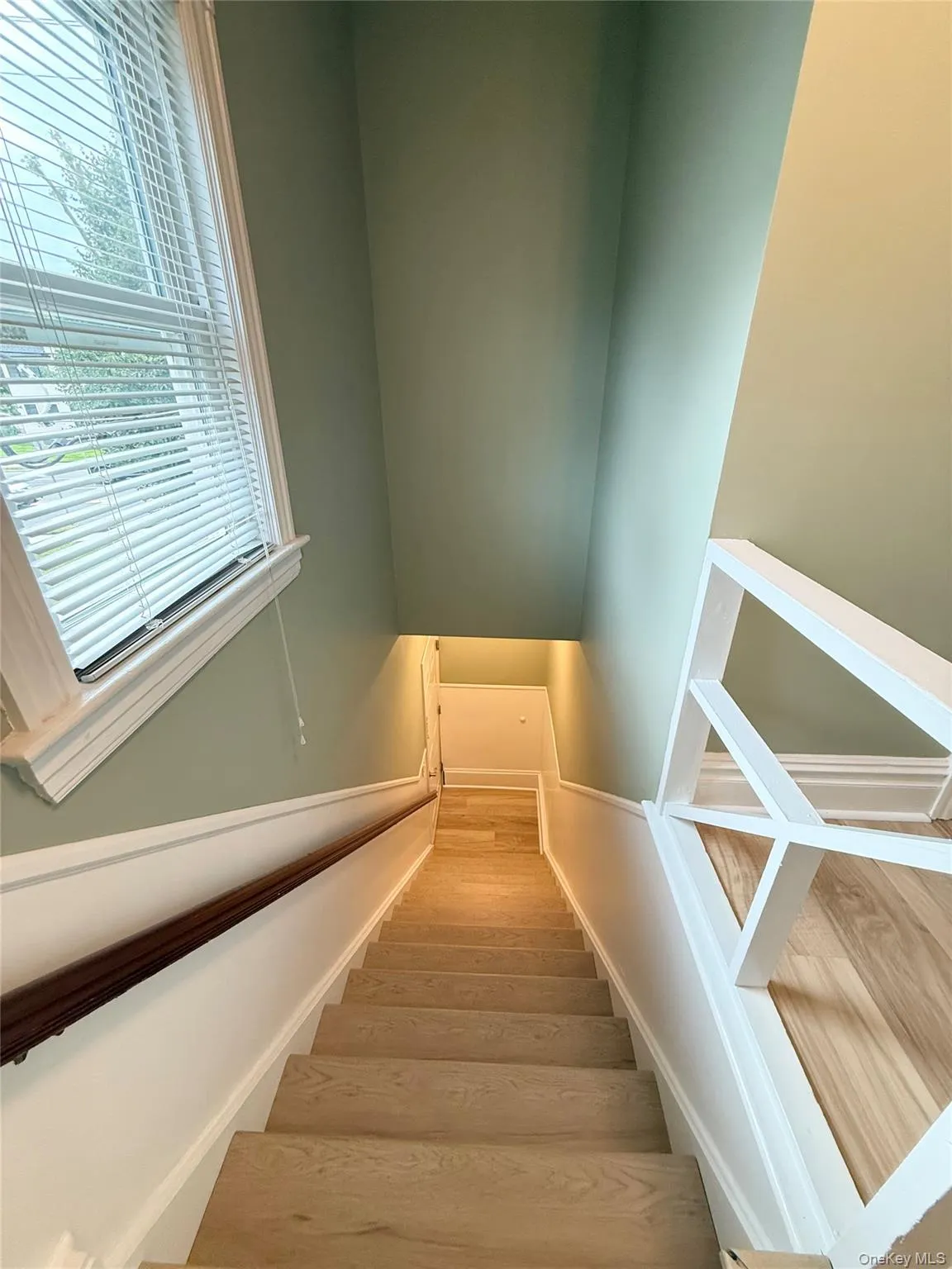 153 Main Street, Huntington, NY, 1 Bedroom Bedrooms, 4 Rooms Rooms,1 BathroomBathrooms,Residential Lease,For Rent,Main,0,1019459 153 Main Street, Huntington, NY, 1 Bedroom Bedrooms, 4 Rooms Rooms,1 BathroomBathrooms,Residential Lease,For Rent,Main,0,1019459