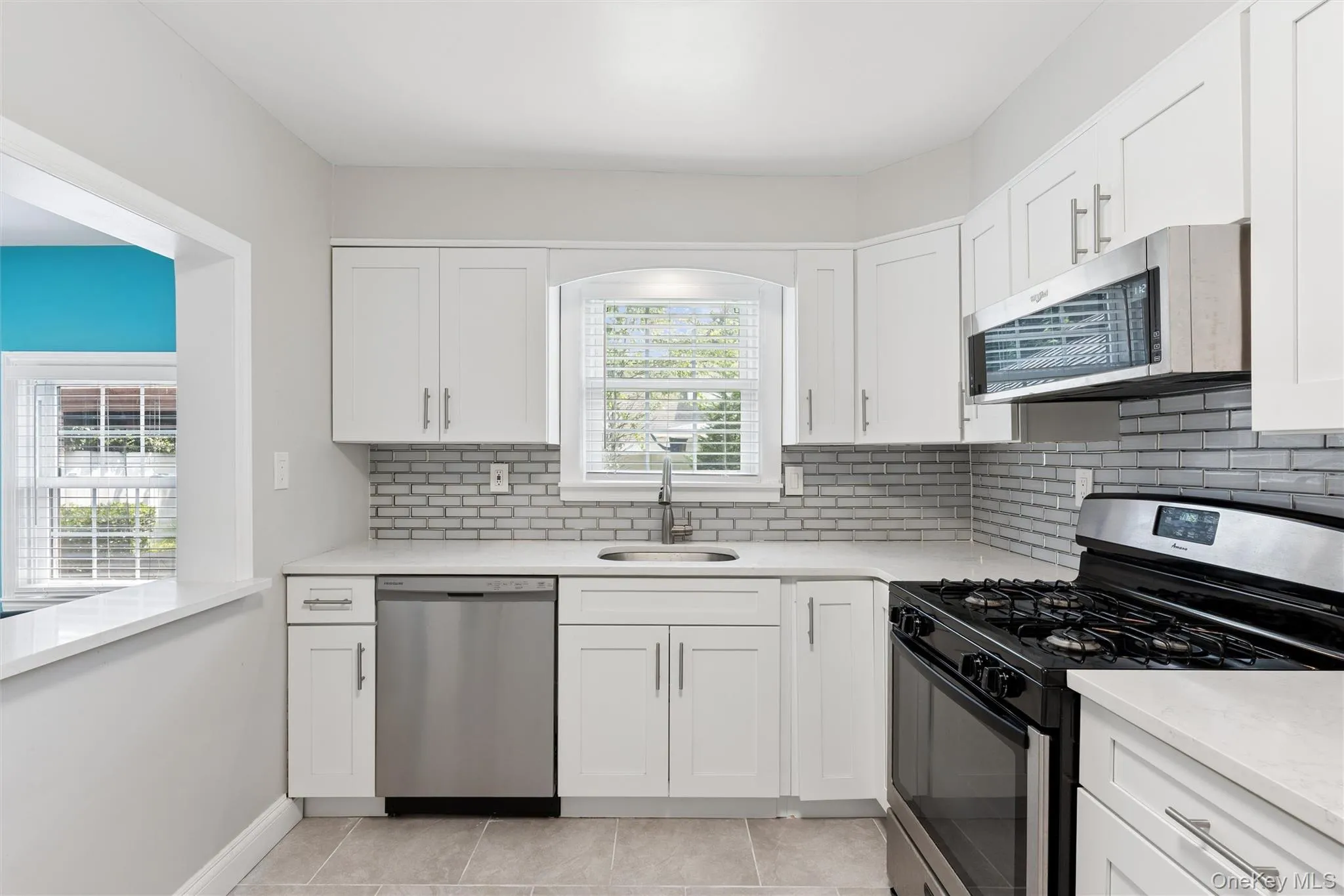 20 Beverly Parkway, Hempstead, NY, 3 Bedrooms Bedrooms, 8 Rooms Rooms,2 BathroomsBathrooms,Residential,For Rent,Beverly,0,1019468 20 Beverly Parkway, Hempstead, NY, 3 Bedrooms Bedrooms, 8 Rooms Rooms,2 BathroomsBathrooms,Residential,For Rent,Beverly,0,1019468