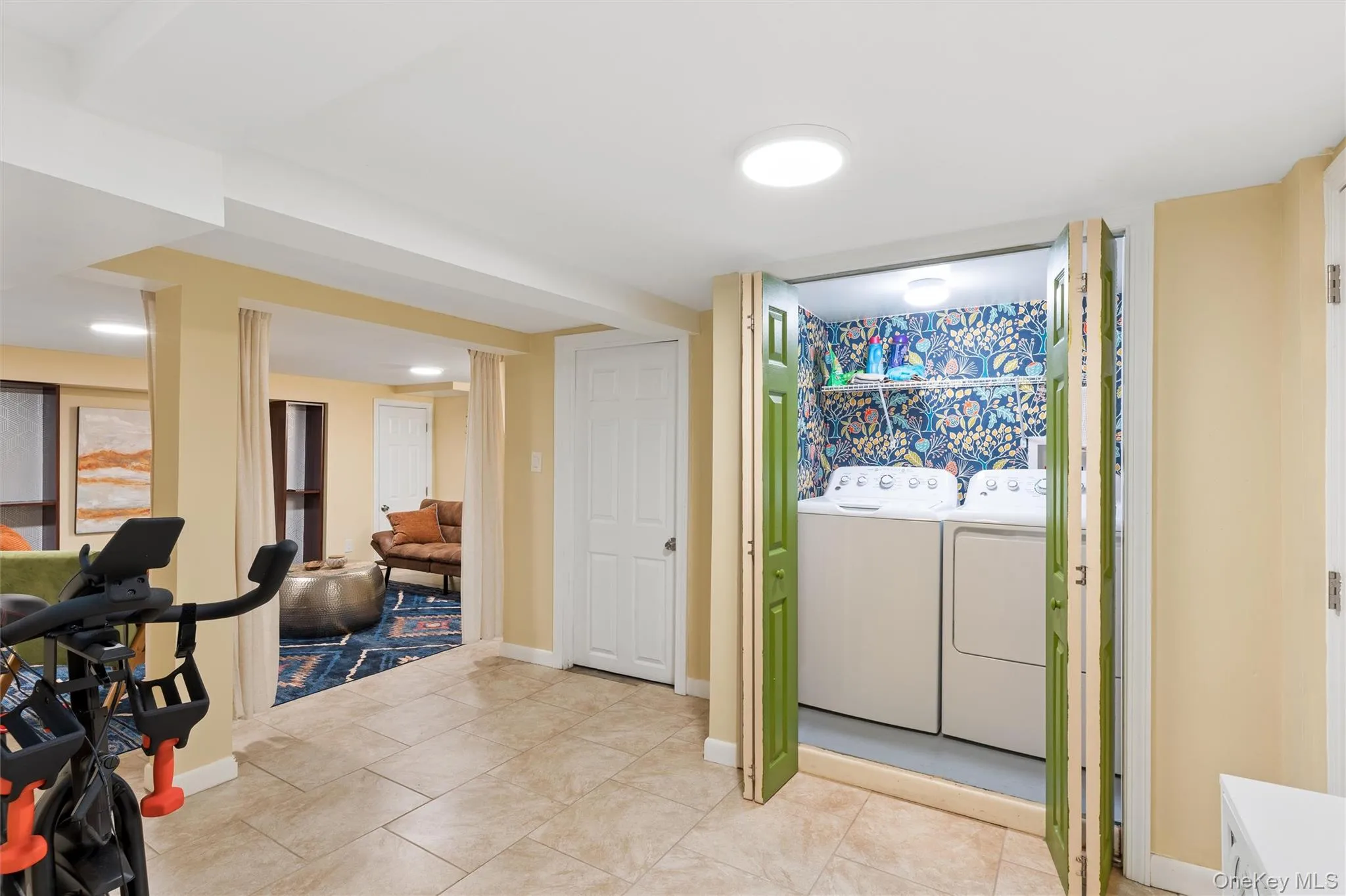 20 Beverly Parkway, Hempstead, NY, 3 Bedrooms Bedrooms, 8 Rooms Rooms,2 BathroomsBathrooms,Residential,For Rent,Beverly,0,1019468 20 Beverly Parkway, Hempstead, NY, 3 Bedrooms Bedrooms, 8 Rooms Rooms,2 BathroomsBathrooms,Residential,For Rent,Beverly,0,1019468
