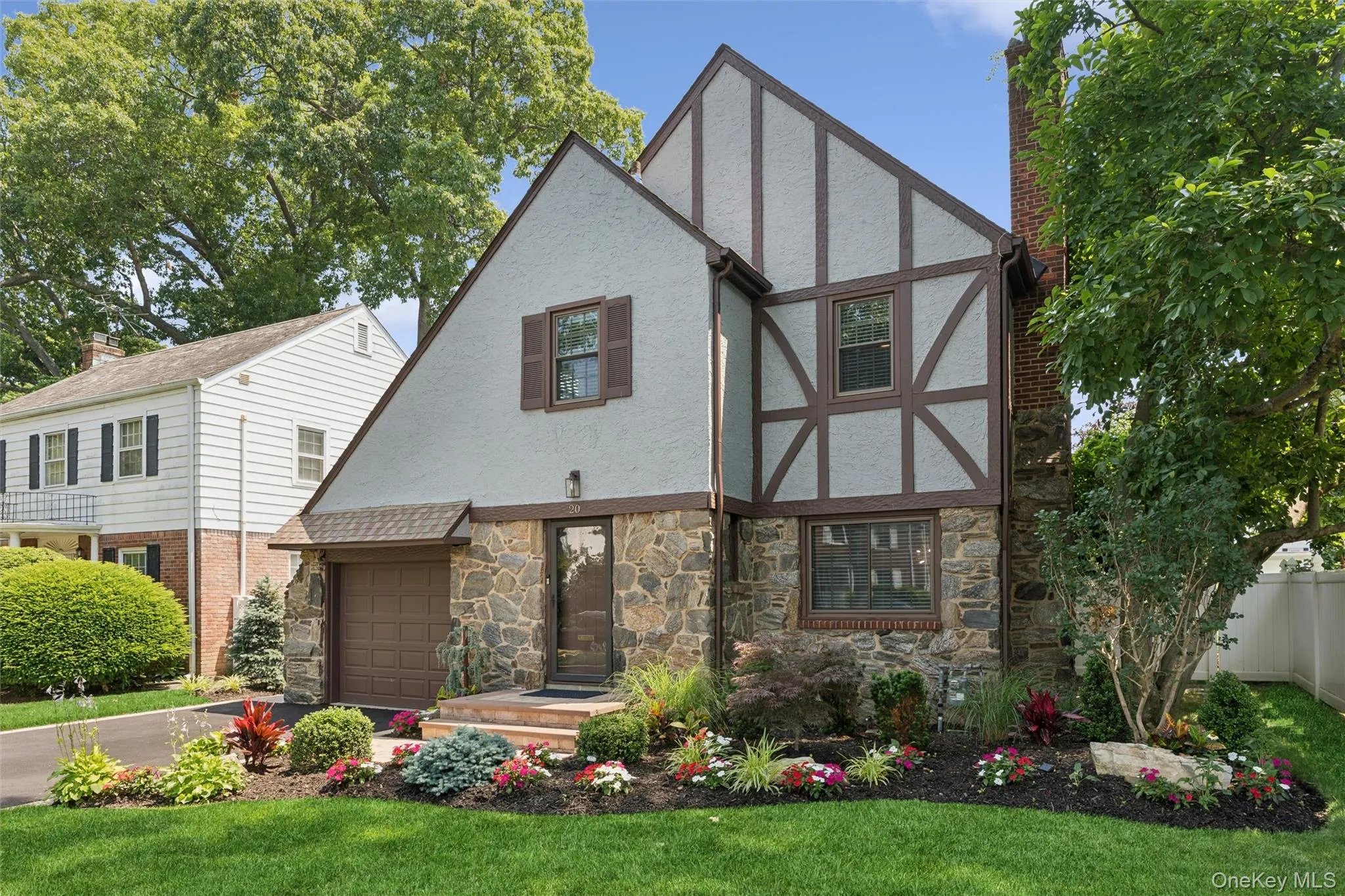 20 Beverly Parkway, Hempstead, NY, 3 Bedrooms Bedrooms, 8 Rooms Rooms,2 BathroomsBathrooms,Residential,For Rent,Beverly,0,1019468 20 Beverly Parkway, Hempstead, NY, 3 Bedrooms Bedrooms, 8 Rooms Rooms,2 BathroomsBathrooms,Residential,For Rent,Beverly,0,1019468