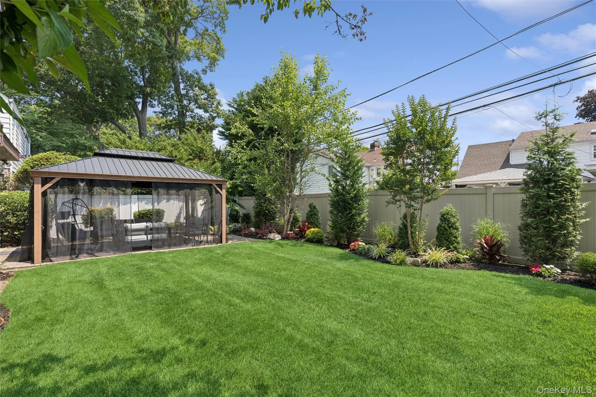 20 Beverly Parkway, Hempstead, NY, 3 Bedrooms Bedrooms, 8 Rooms Rooms,2 BathroomsBathrooms,Residential,For Rent,Beverly,0,1019468 20 Beverly Parkway, Hempstead, NY, 3 Bedrooms Bedrooms, 8 Rooms Rooms,2 BathroomsBathrooms,Residential,For Rent,Beverly,0,1019468