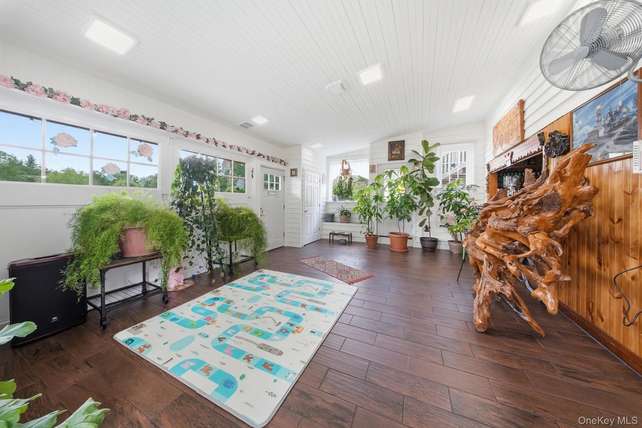 143 S Maplewood Road, Thompson, NY, 7 Bedrooms Bedrooms, 12 Rooms Rooms,4 BathroomsBathrooms,Residential,For Rent,S Maplewood,0,1019474 143 S Maplewood Road, Thompson, NY, 7 Bedrooms Bedrooms, 12 Rooms Rooms,4 BathroomsBathrooms,Residential,For Rent,S Maplewood,0,1019474