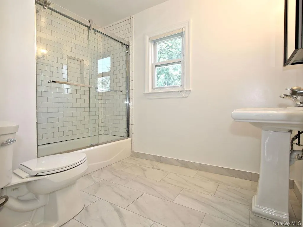 139 Waverly Avenue, Mamaroneck, NY, 3 Bedrooms Bedrooms, 5 Rooms Rooms,1 BathroomBathrooms,Residential Lease,For Rent,Waverly,0,1019476 139 Waverly Avenue, Mamaroneck, NY, 3 Bedrooms Bedrooms, 5 Rooms Rooms,1 BathroomBathrooms,Residential Lease,For Rent,Waverly,0,1019476
