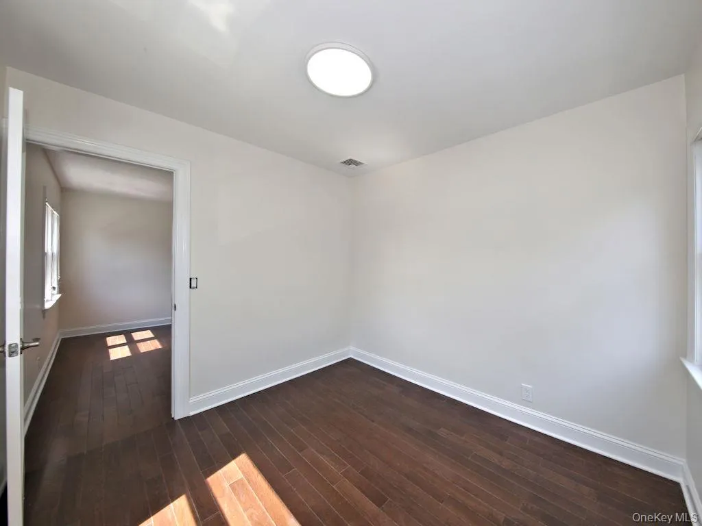 139 Waverly Avenue, Mamaroneck, NY, 3 Bedrooms Bedrooms, 5 Rooms Rooms,1 BathroomBathrooms,Residential Lease,For Rent,Waverly,0,1019476 139 Waverly Avenue, Mamaroneck, NY, 3 Bedrooms Bedrooms, 5 Rooms Rooms,1 BathroomBathrooms,Residential Lease,For Rent,Waverly,0,1019476