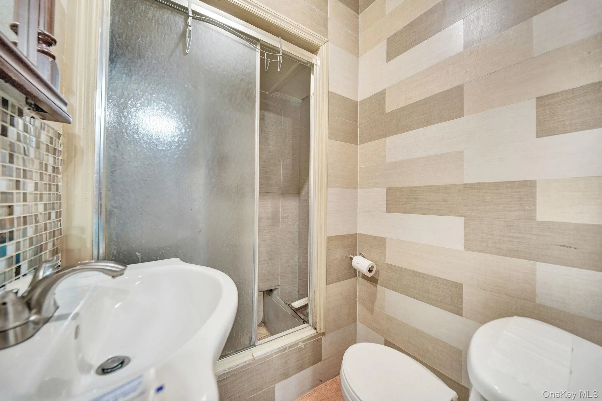 15920 Highland Avenue, New York, NY, 4 Bedrooms Bedrooms, 8 Rooms Rooms,3 BathroomsBathrooms,Residential,For Rent,Highland,0,1019478 15920 Highland Avenue, New York, NY, 4 Bedrooms Bedrooms, 8 Rooms Rooms,3 BathroomsBathrooms,Residential,For Rent,Highland,0,1019478