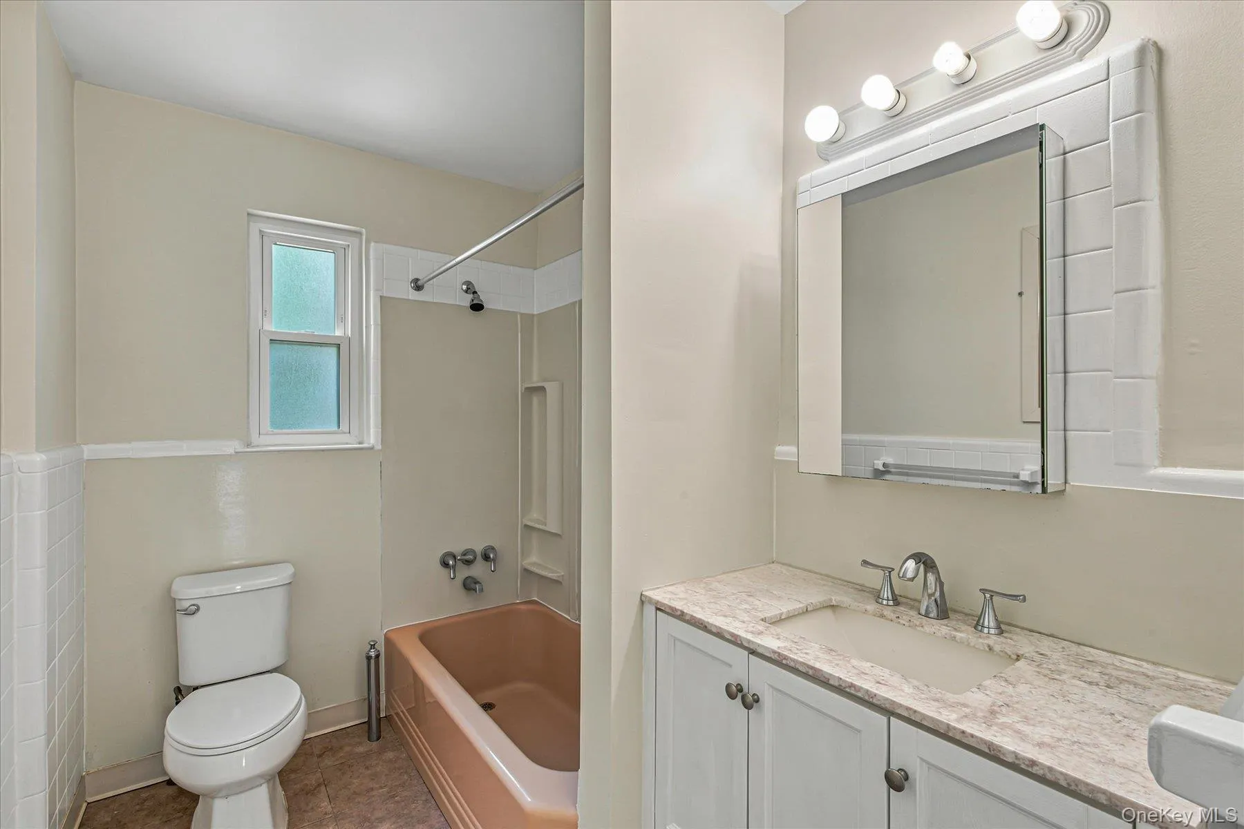 2046 26th Street, New York, NY, 3 Bedrooms Bedrooms, 5 Rooms Rooms,1 BathroomBathrooms,Residential,For Rent,26th,0,1019485 2046 26th Street, New York, NY, 3 Bedrooms Bedrooms, 5 Rooms Rooms,1 BathroomBathrooms,Residential,For Rent,26th,0,1019485