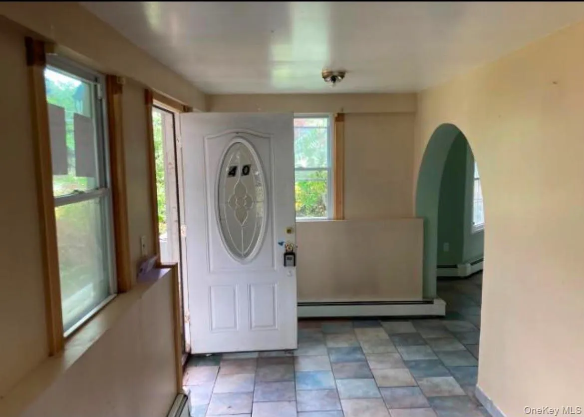 40 East Avenue, Hempstead, NY, 4 Bedrooms Bedrooms, 8 Rooms Rooms,2 BathroomsBathrooms,Residential,For Rent,East,0,1019487 40 East Avenue, Hempstead, NY, 4 Bedrooms Bedrooms, 8 Rooms Rooms,2 BathroomsBathrooms,Residential,For Rent,East,0,1019487