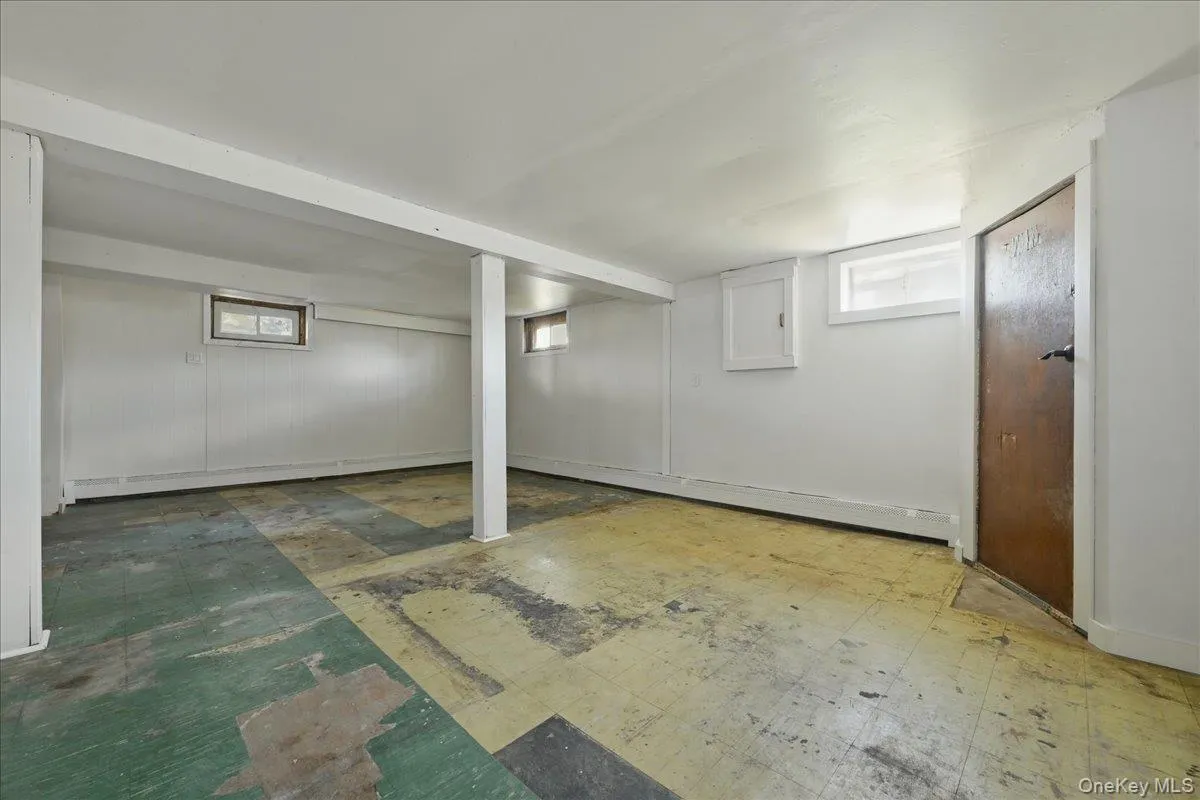 258 Marguerite Avenue, Hempstead, NY, 4 Bedrooms Bedrooms, 8 Rooms Rooms,2 BathroomsBathrooms,Residential,For Rent,Marguerite,0,1019489 258 Marguerite Avenue, Hempstead, NY, 4 Bedrooms Bedrooms, 8 Rooms Rooms,2 BathroomsBathrooms,Residential,For Rent,Marguerite,0,1019489