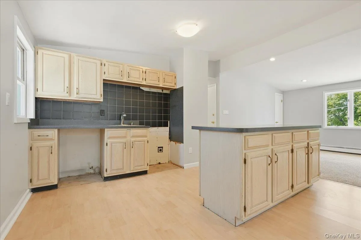 258 Marguerite Avenue, Hempstead, NY, 4 Bedrooms Bedrooms, 8 Rooms Rooms,2 BathroomsBathrooms,Residential,For Rent,Marguerite,0,1019489 258 Marguerite Avenue, Hempstead, NY, 4 Bedrooms Bedrooms, 8 Rooms Rooms,2 BathroomsBathrooms,Residential,For Rent,Marguerite,0,1019489