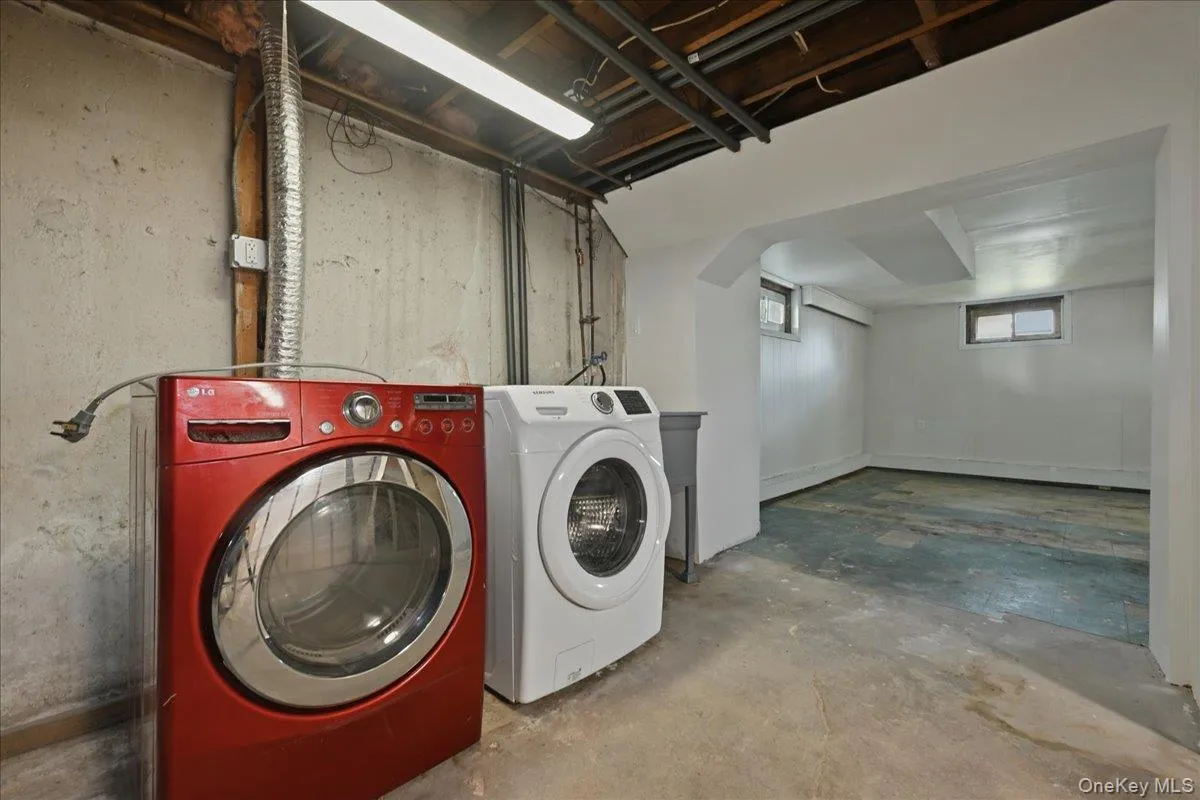 258 Marguerite Avenue, Hempstead, NY, 4 Bedrooms Bedrooms, 8 Rooms Rooms,2 BathroomsBathrooms,Residential,For Rent,Marguerite,0,1019489 258 Marguerite Avenue, Hempstead, NY, 4 Bedrooms Bedrooms, 8 Rooms Rooms,2 BathroomsBathrooms,Residential,For Rent,Marguerite,0,1019489