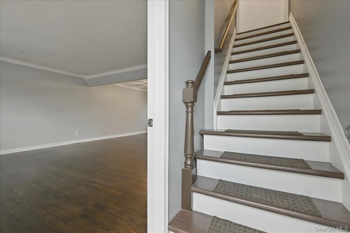 258 Marguerite Avenue, Hempstead, NY, 4 Bedrooms Bedrooms, 8 Rooms Rooms,2 BathroomsBathrooms,Residential,For Rent,Marguerite,0,1019489 258 Marguerite Avenue, Hempstead, NY, 4 Bedrooms Bedrooms, 8 Rooms Rooms,2 BathroomsBathrooms,Residential,For Rent,Marguerite,0,1019489